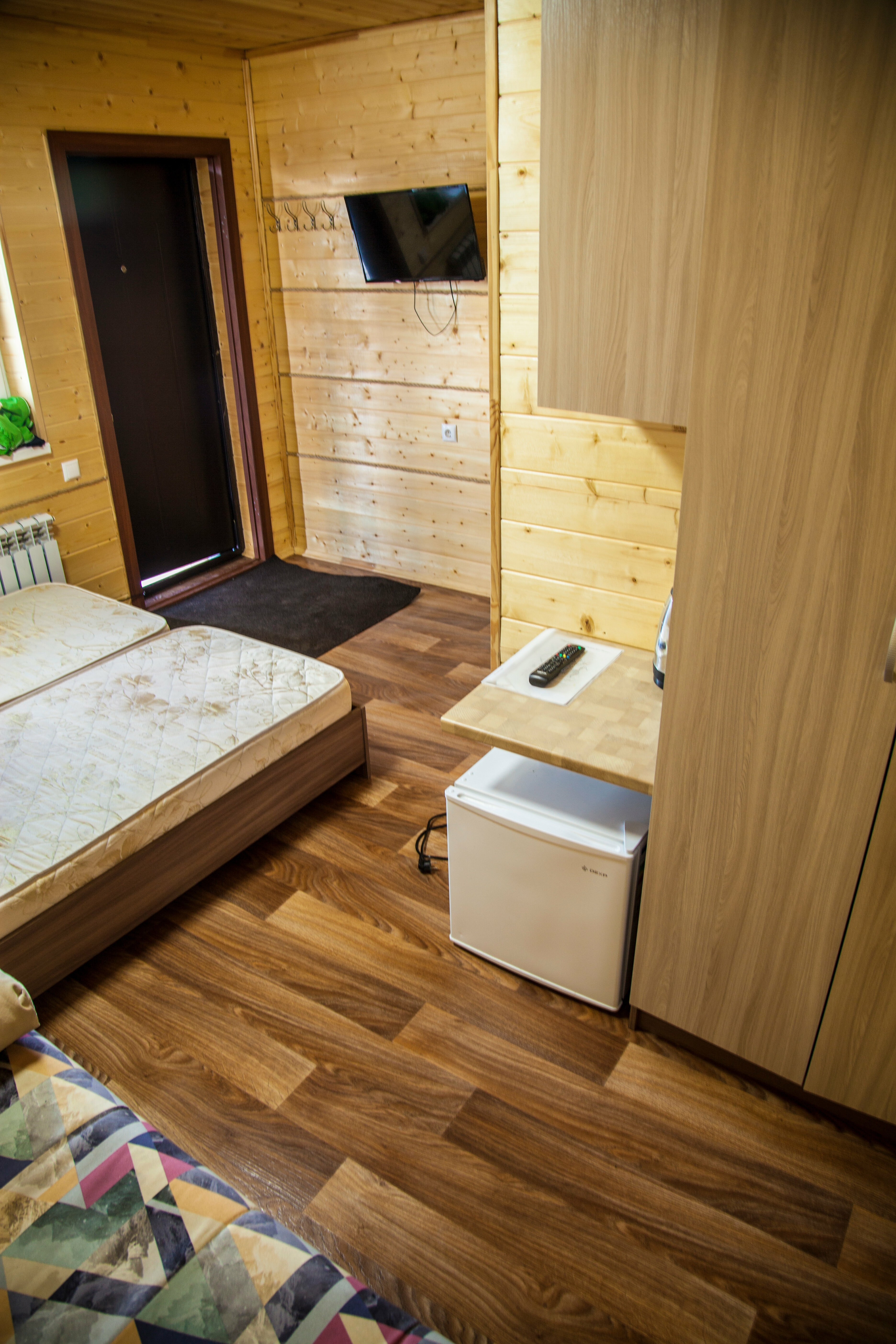 Трехместный номер «Комфорт» с душем