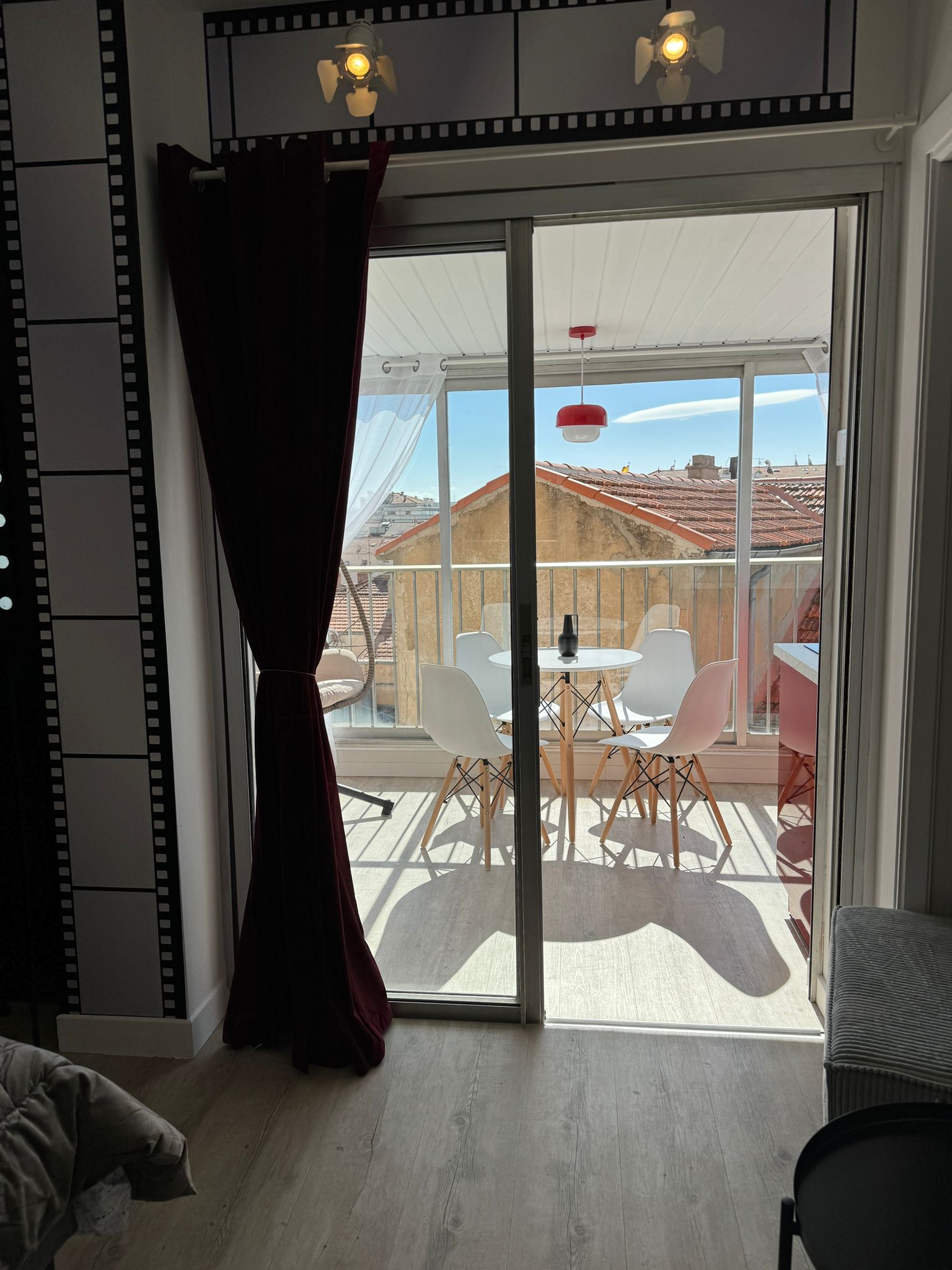 Трехместный номер с видом на город