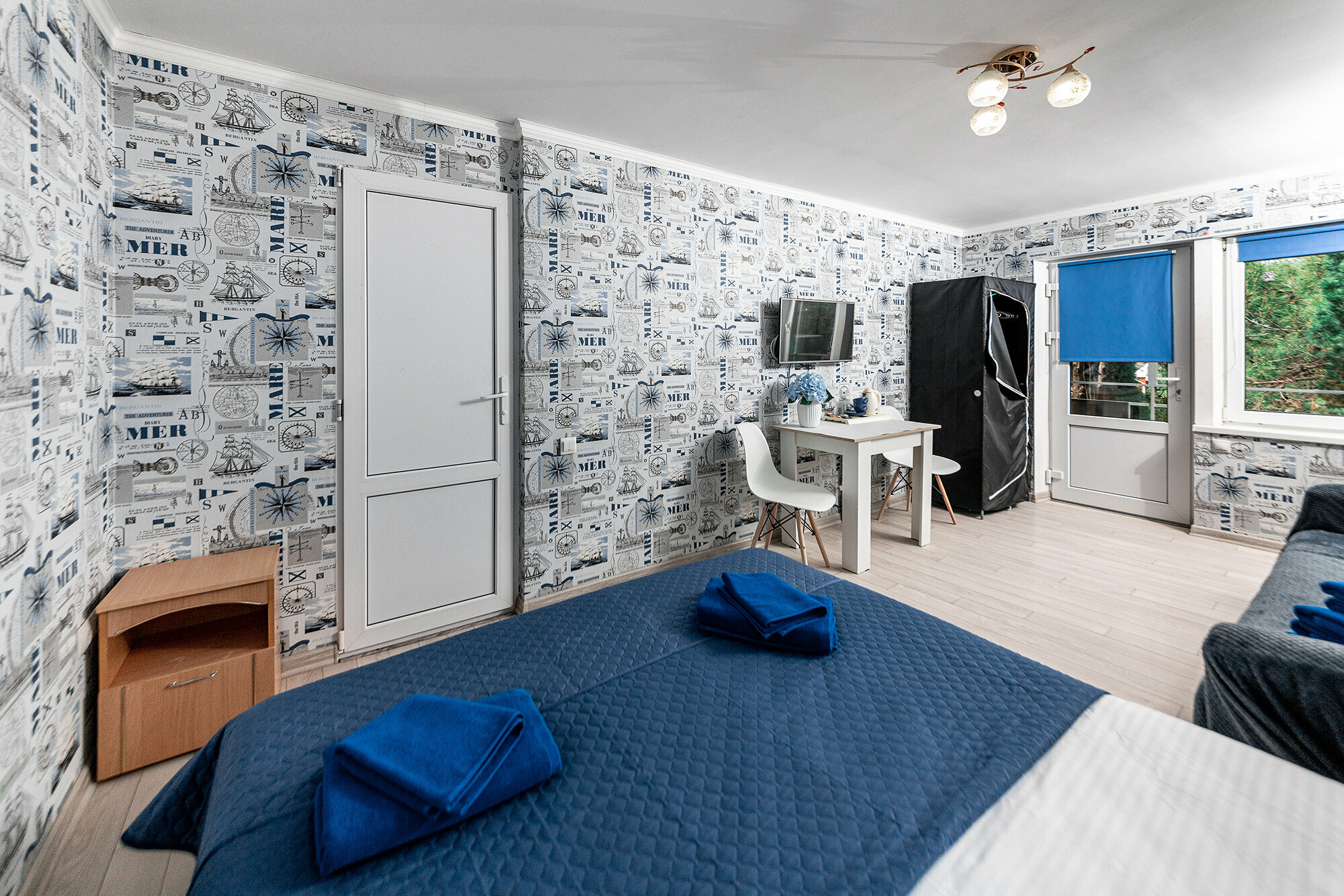 Четырехместный номер с балконом