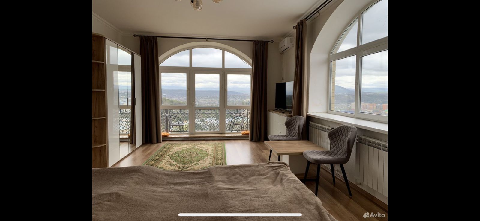 Апартаменты с балконом