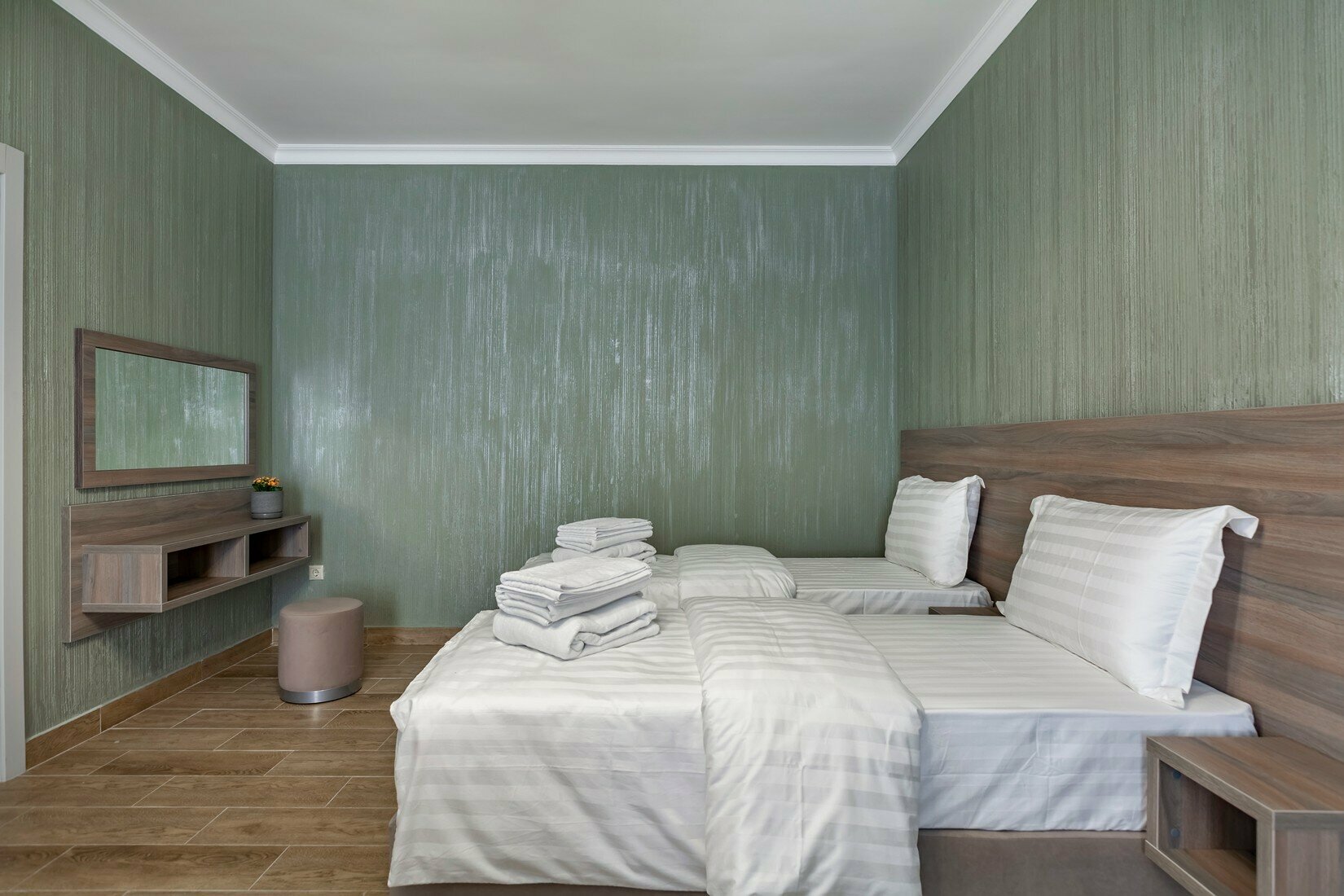 Улучшенный трехместный номер