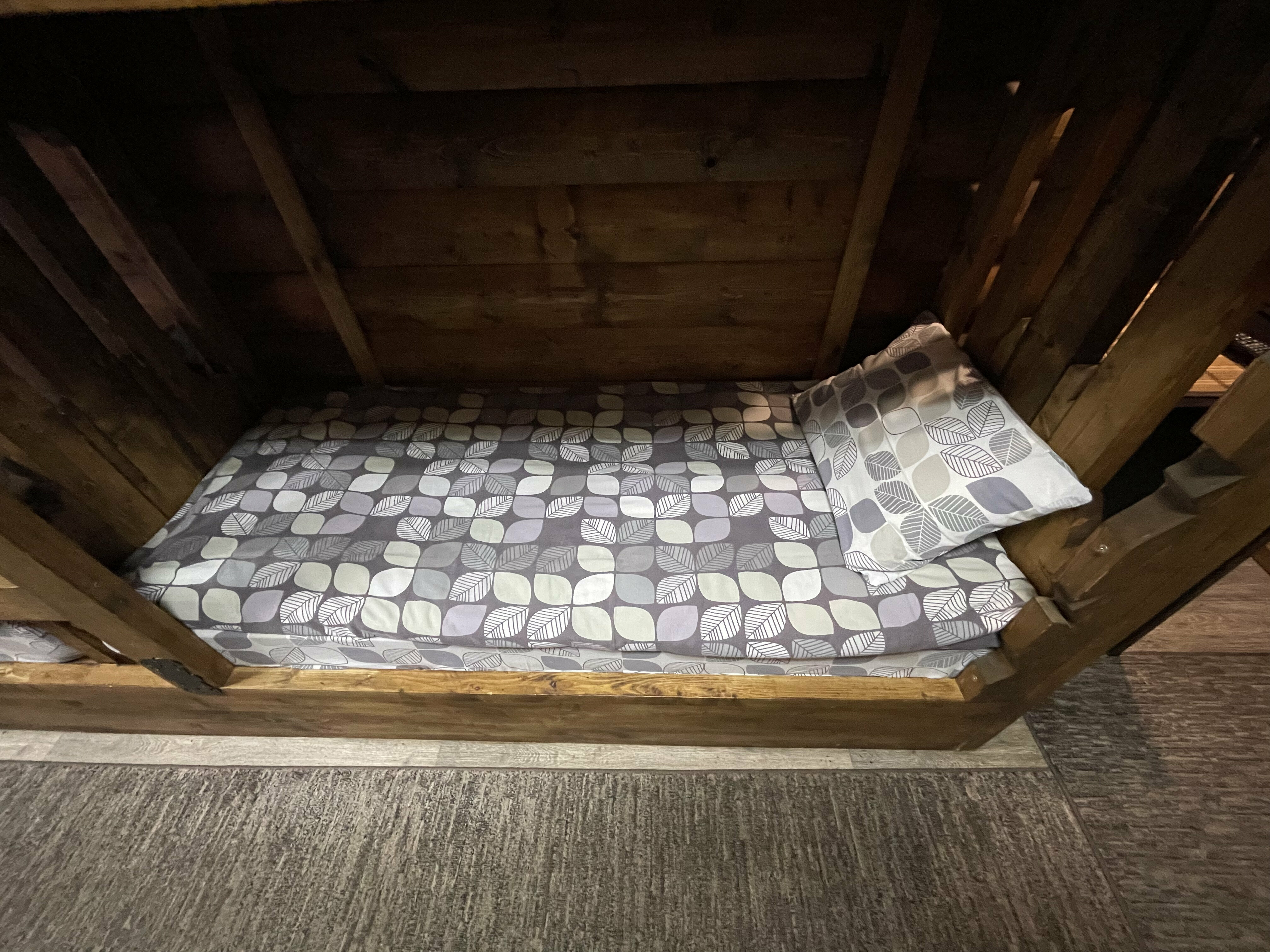 Семейный номер с общей ванной комнатой