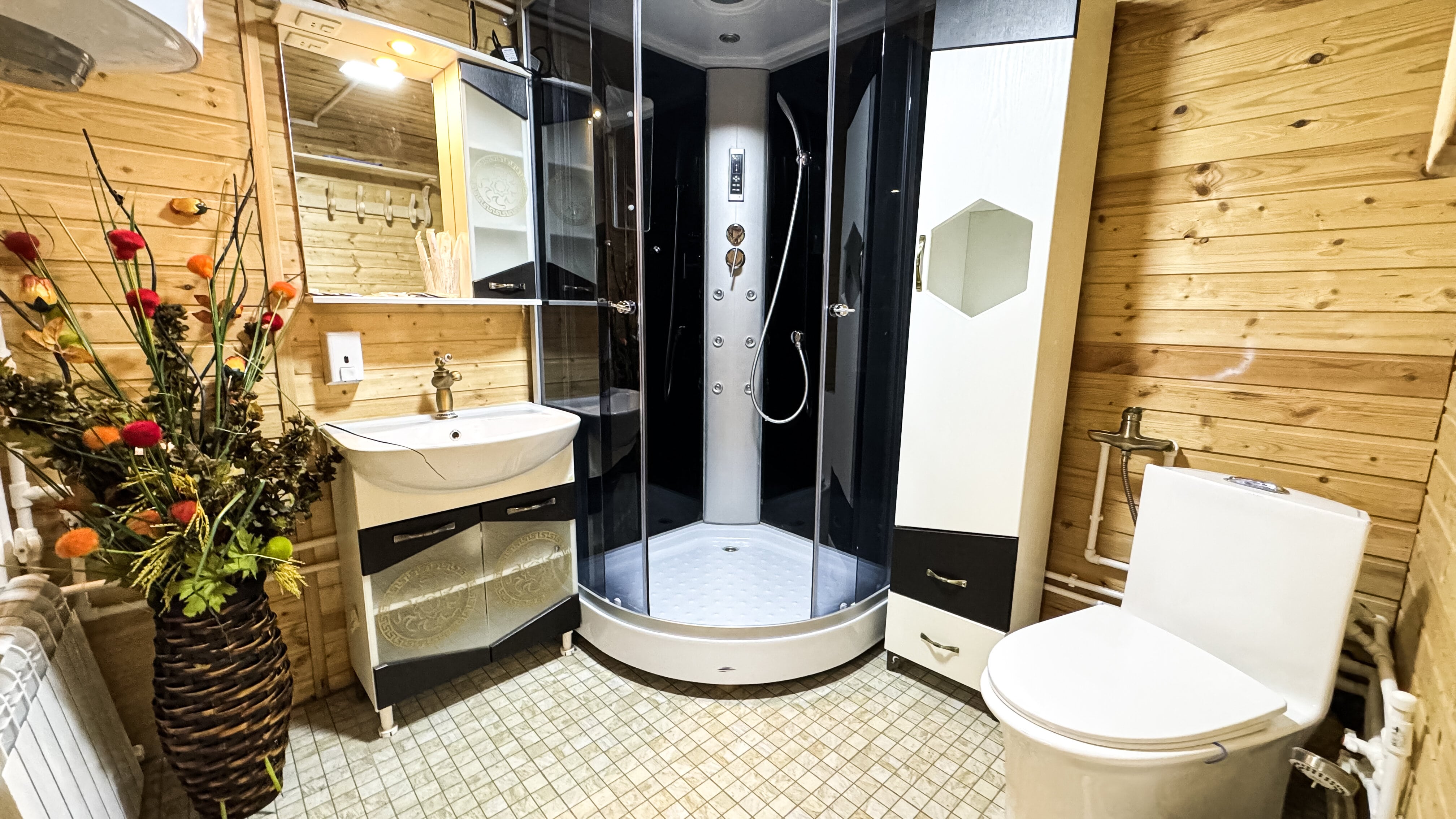 Спальное место в шестиместном мужском номере