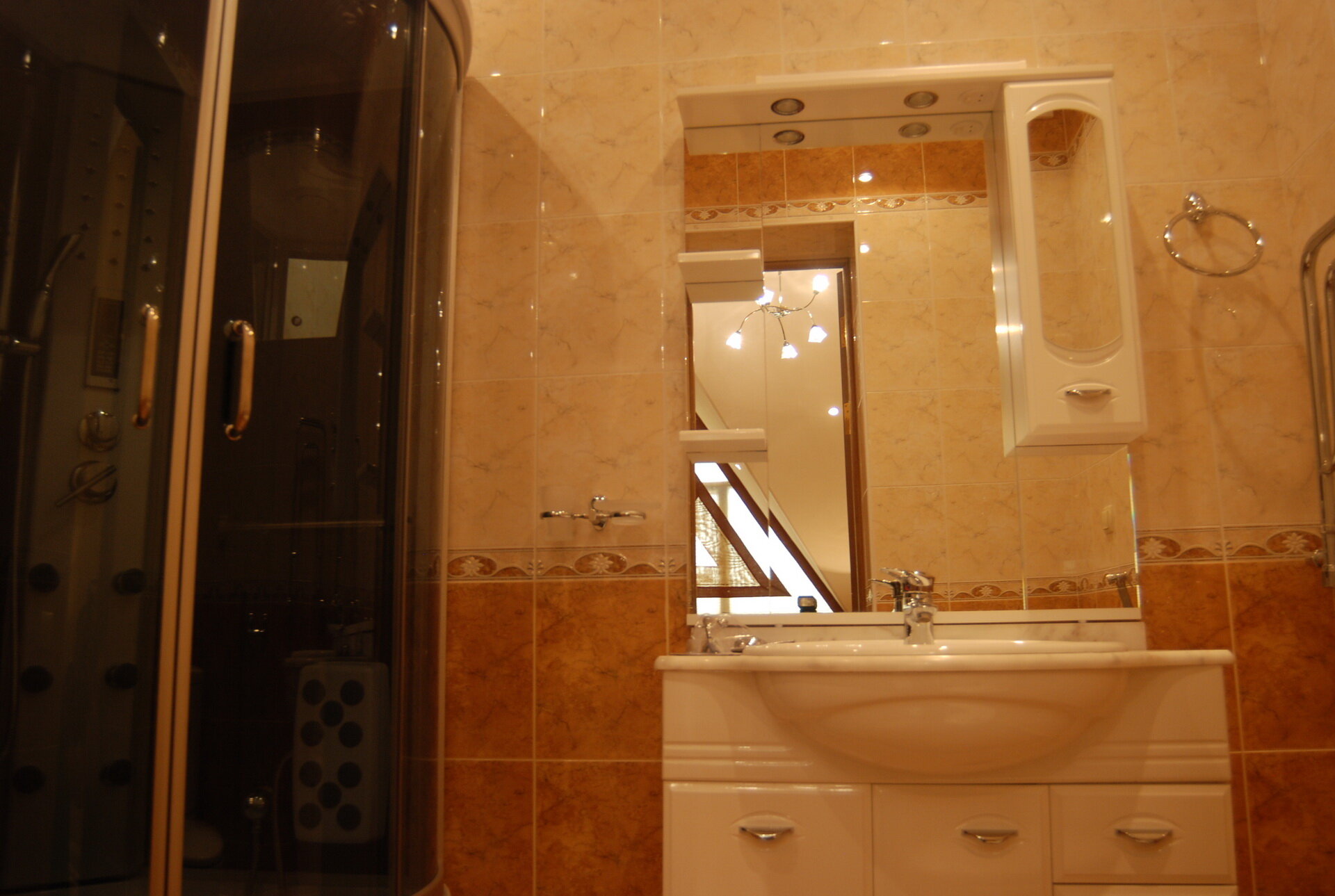 Двухуровневый четырехместный номер