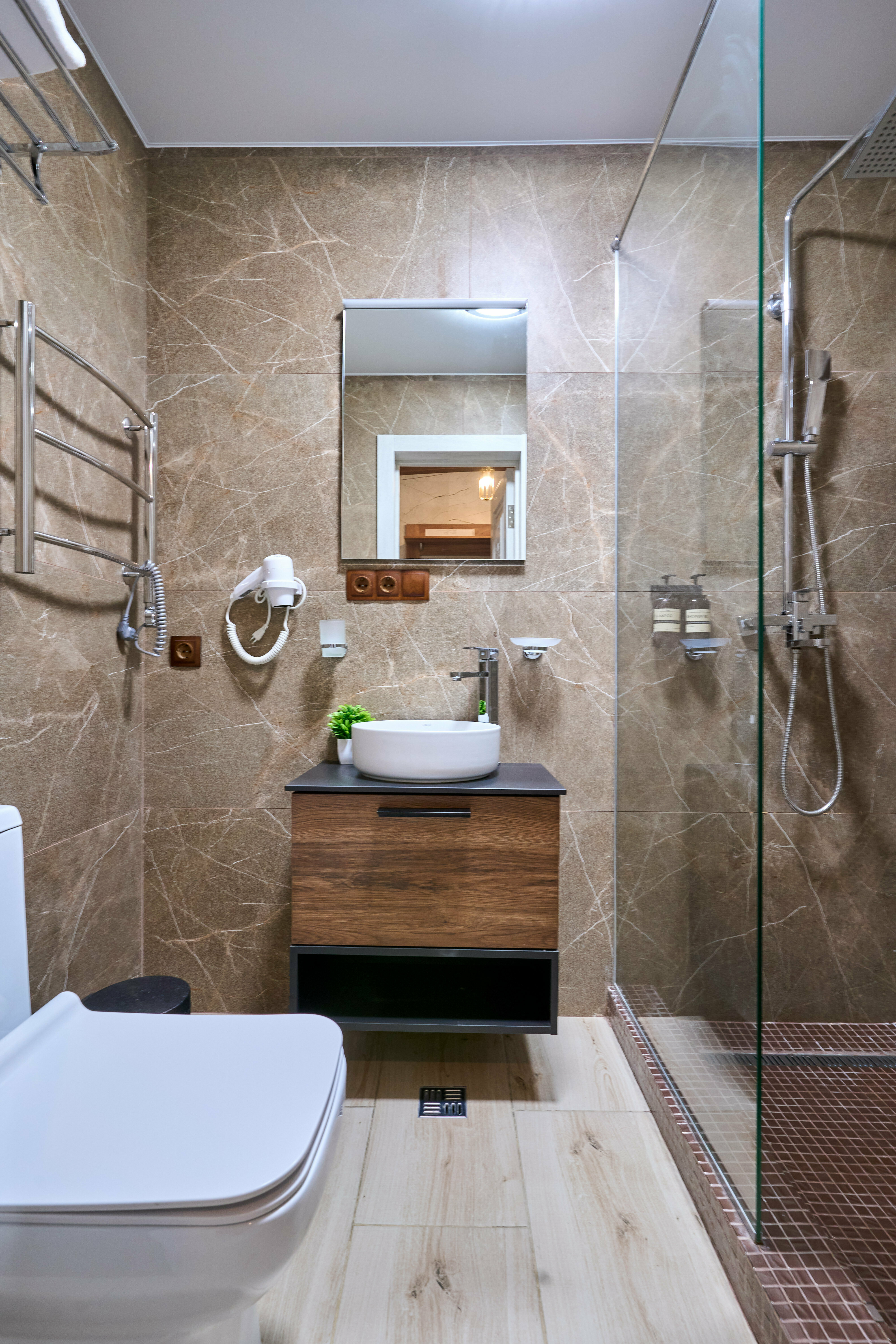 Бюджетный цокольный 3-х местный