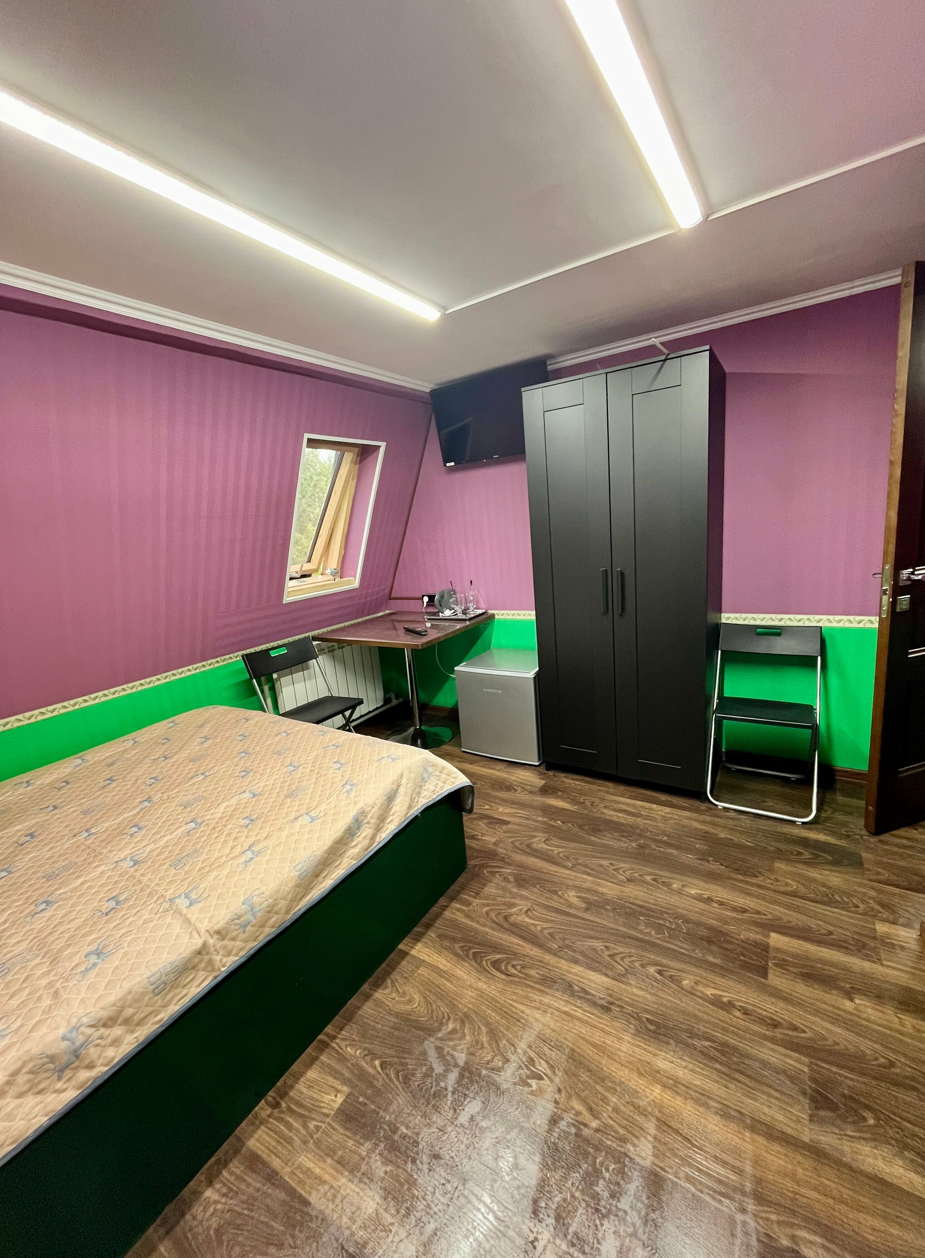 Двухместный комфортный номер с ванной комнатой