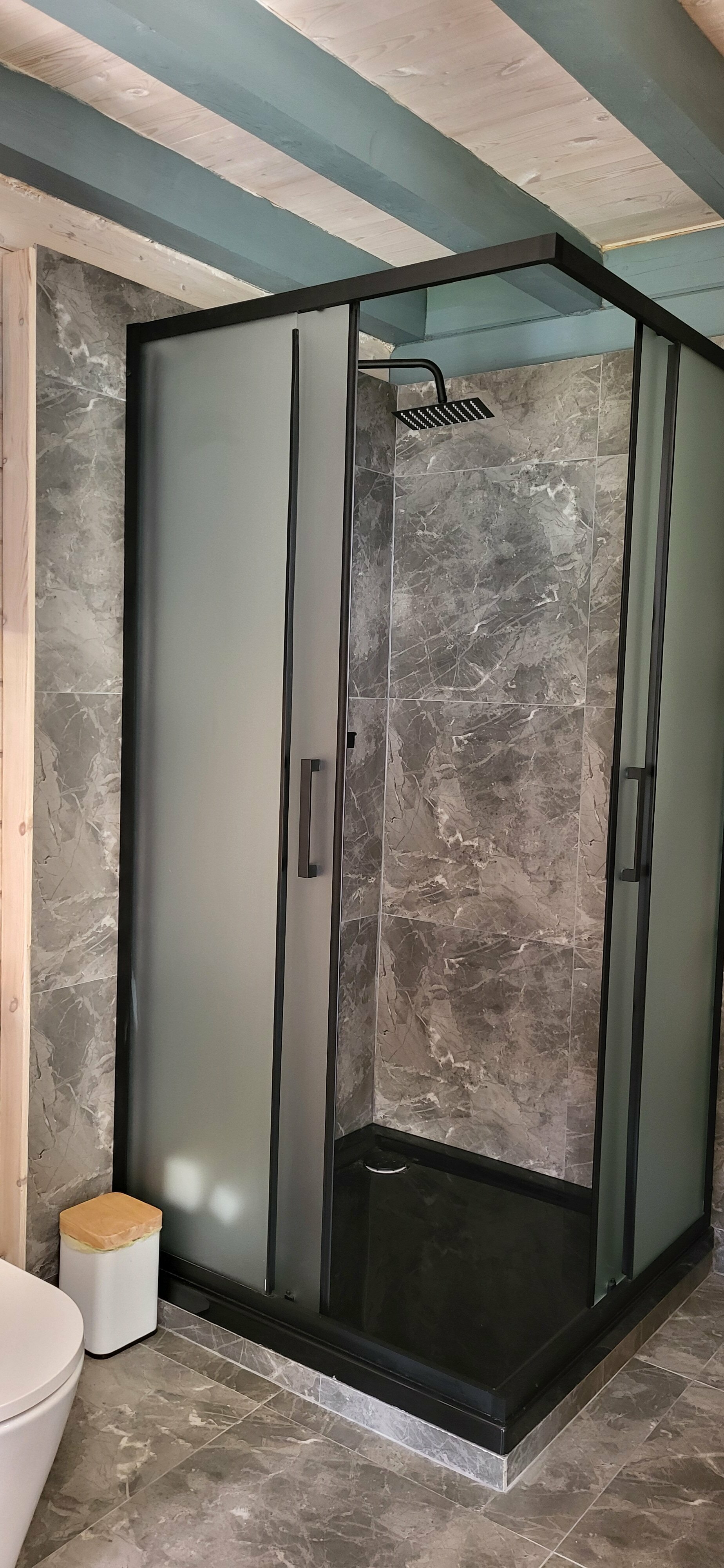 Коттедж с балконом