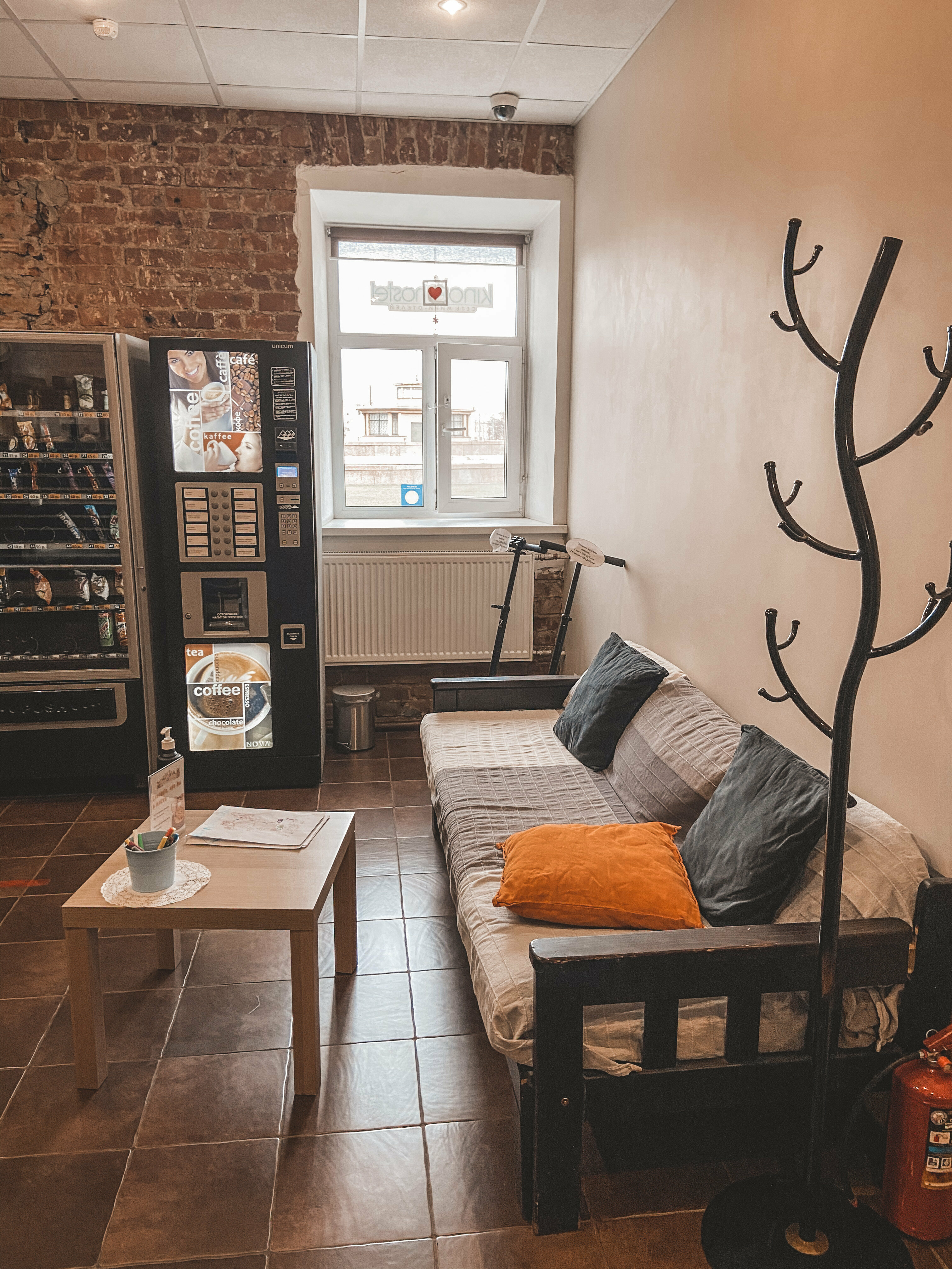 Кровать в общем номере для мужчин с 4 кроватями