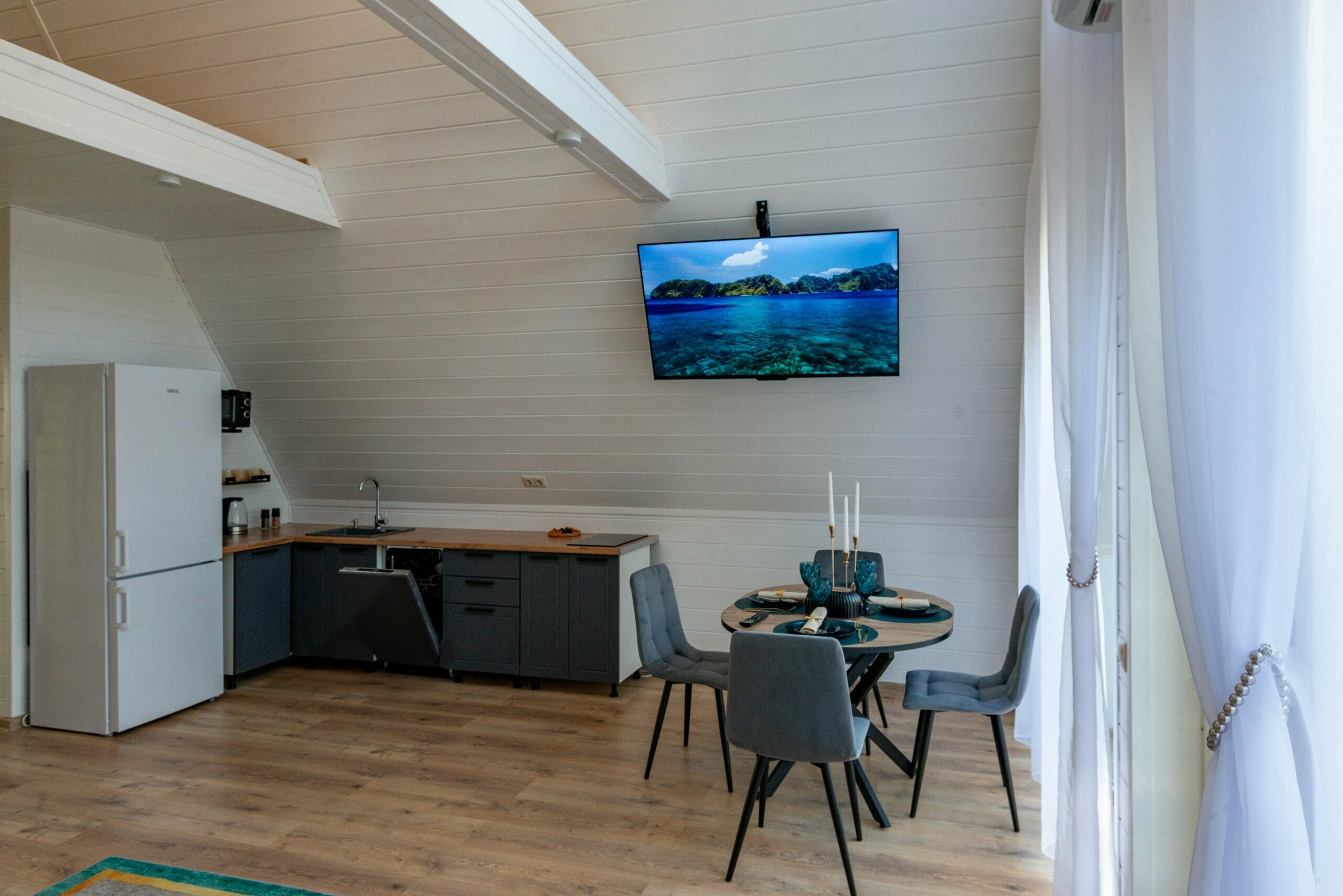 Дом с видом на озеро