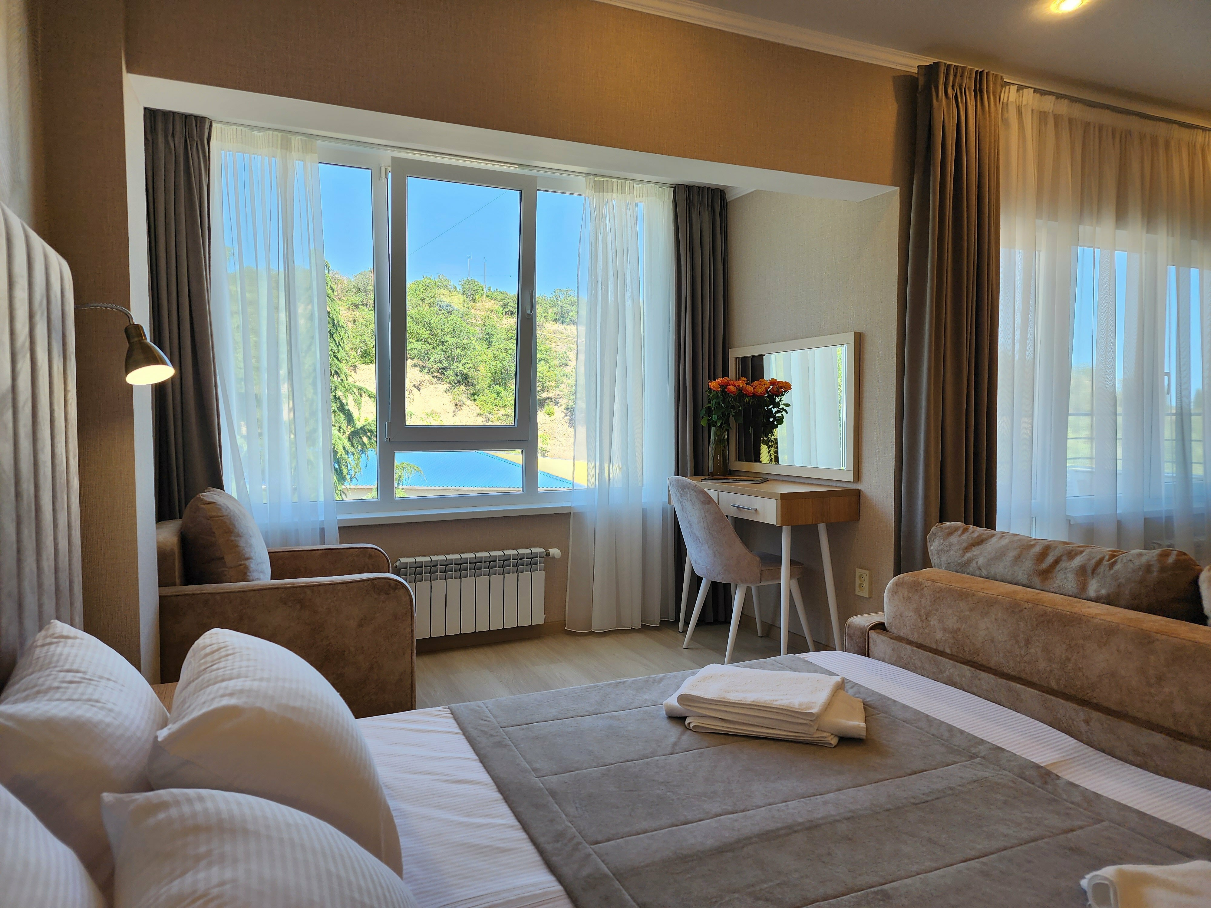 Люкс с кроватью размера «queen-size»