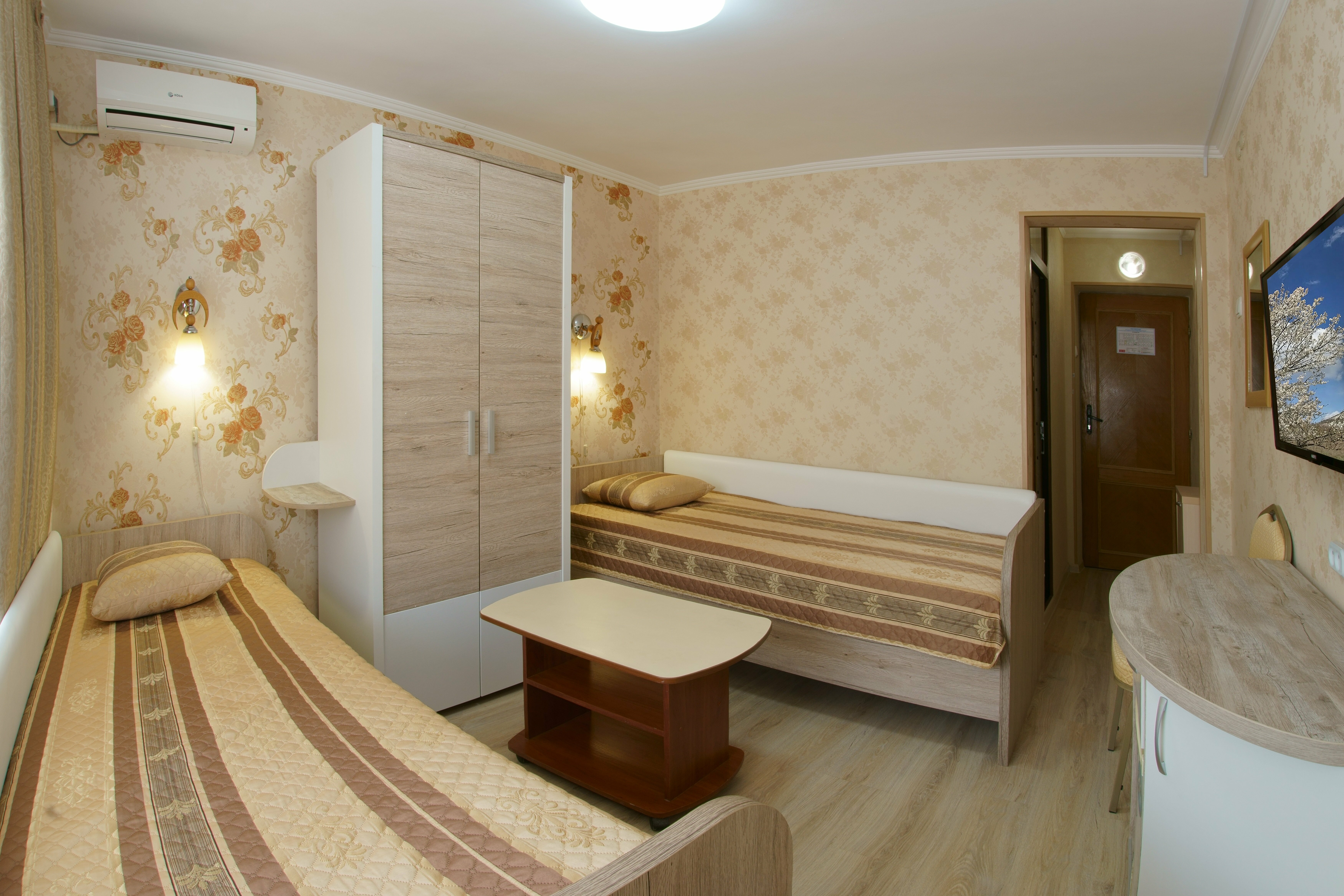 Двухместный номер с 1 кроватью или 2 отдельными кроватями и балконом