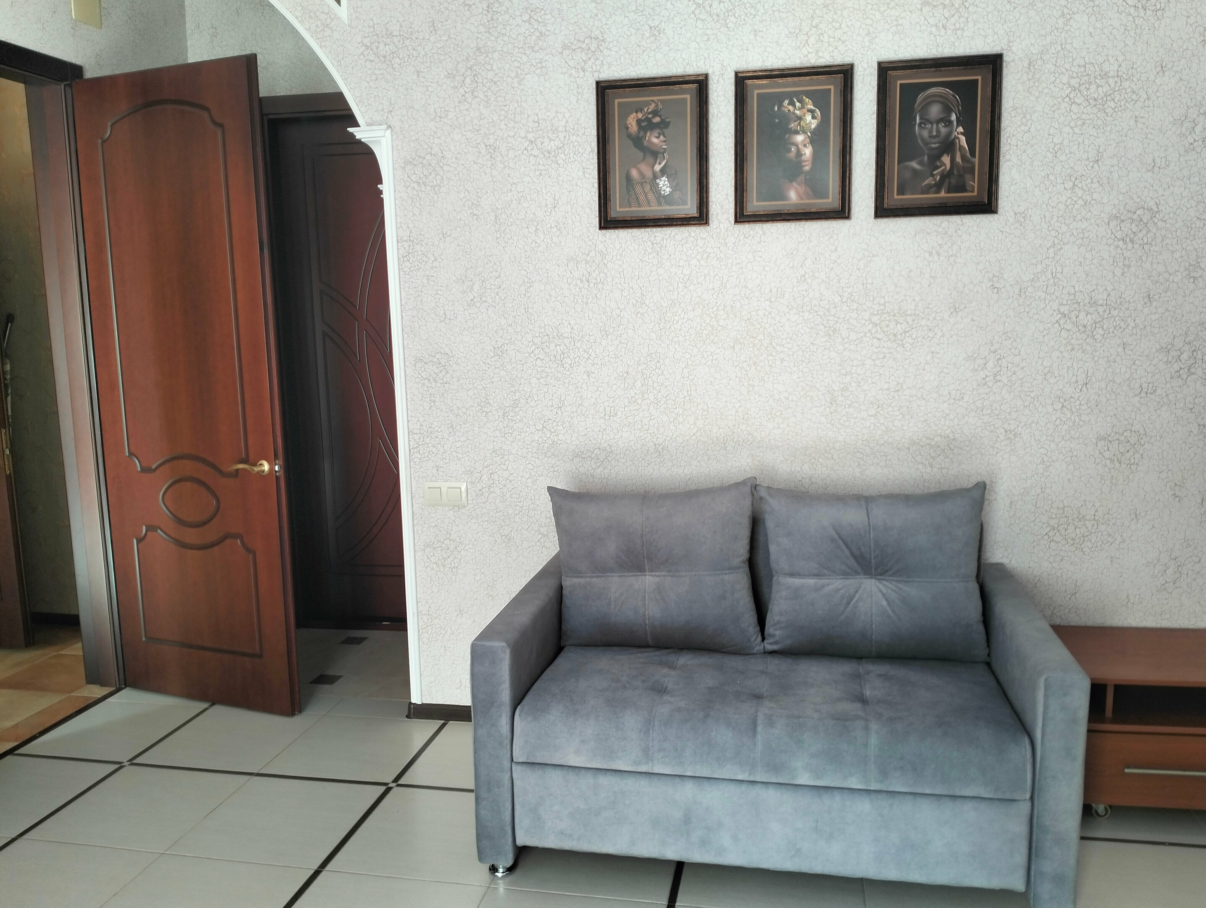 Семейный номер с видом на сад