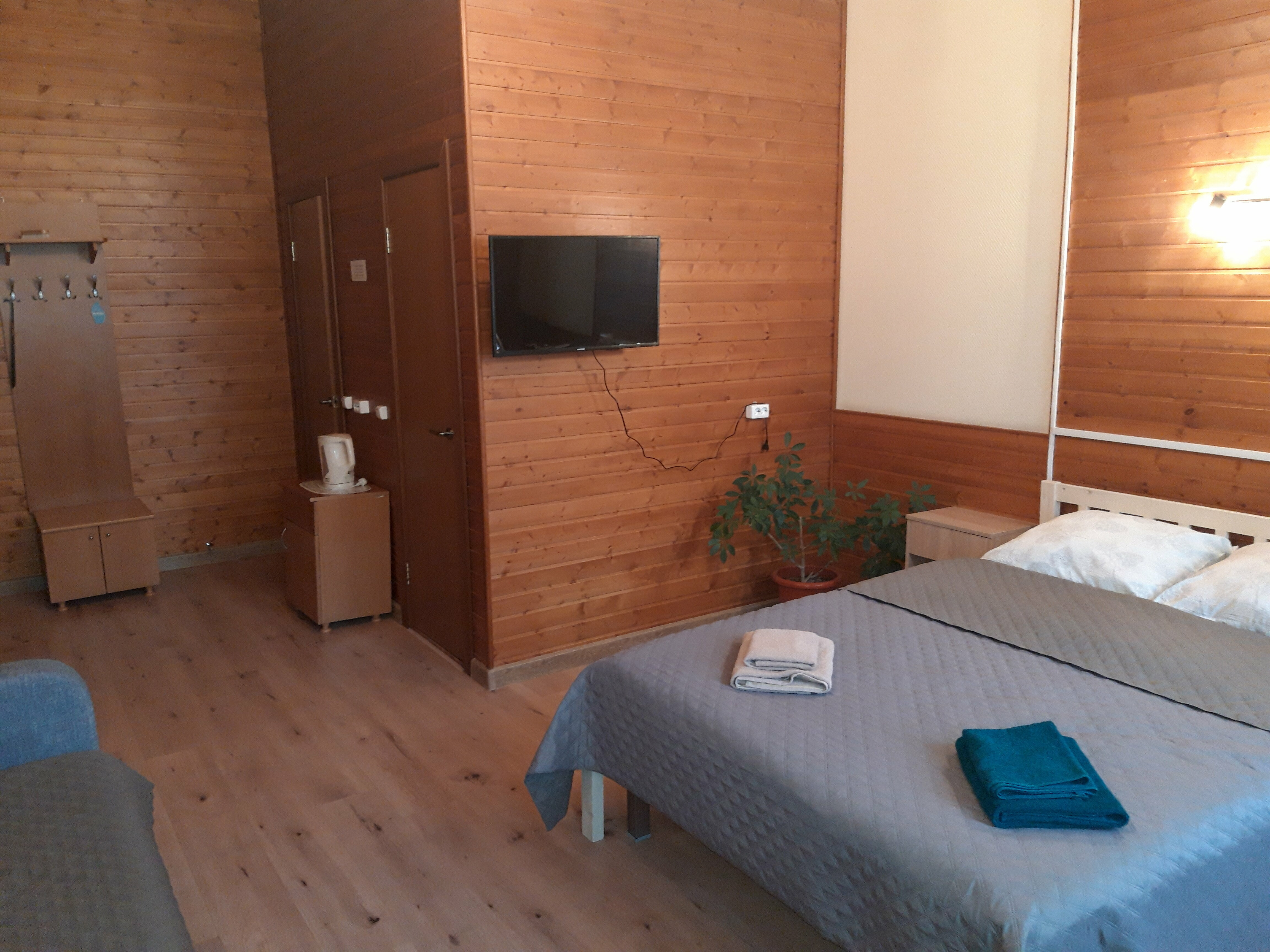 Cемейный номер с собственной ванной комнатой