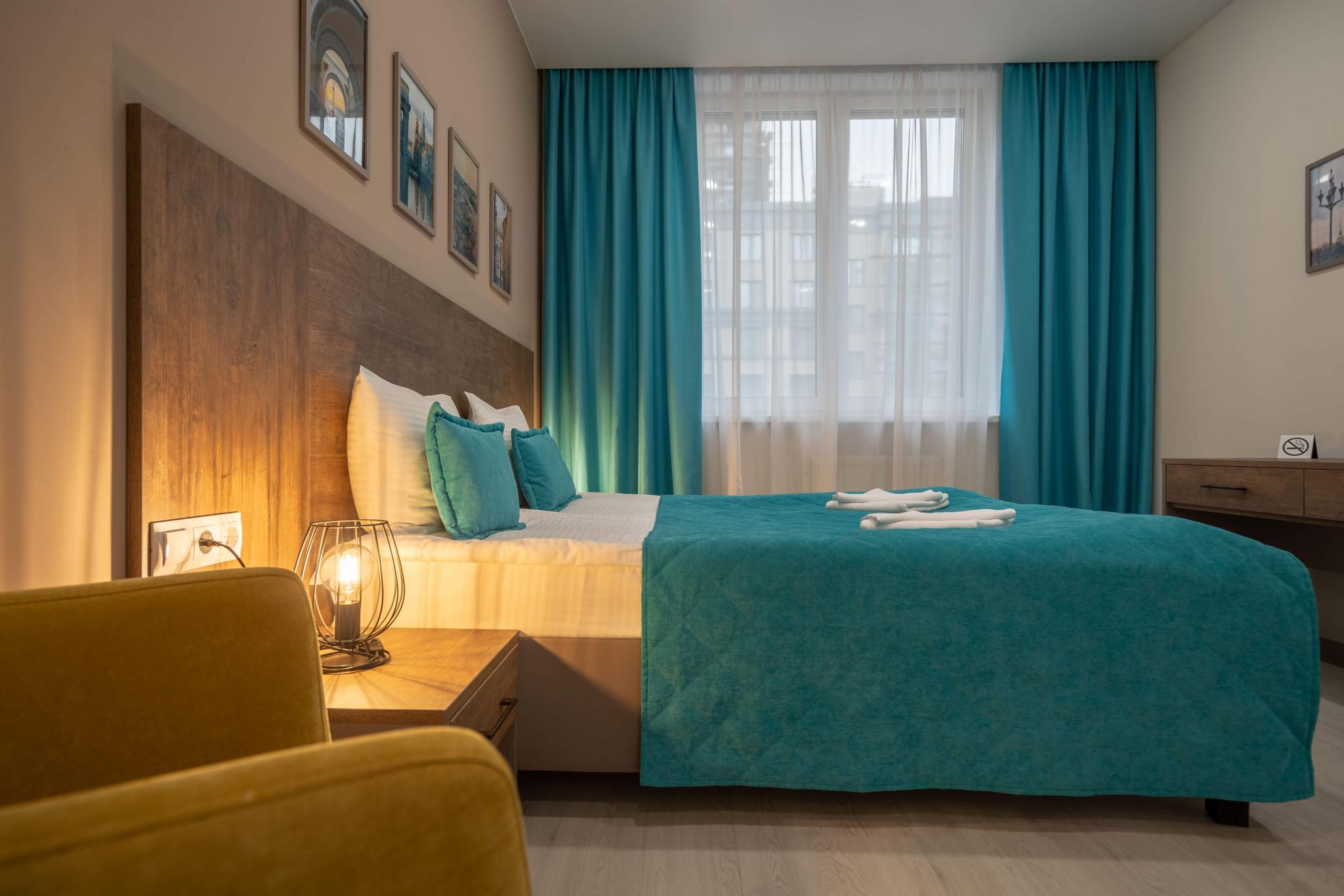 Номер студия стандарт с 1 двуспальной кроватью