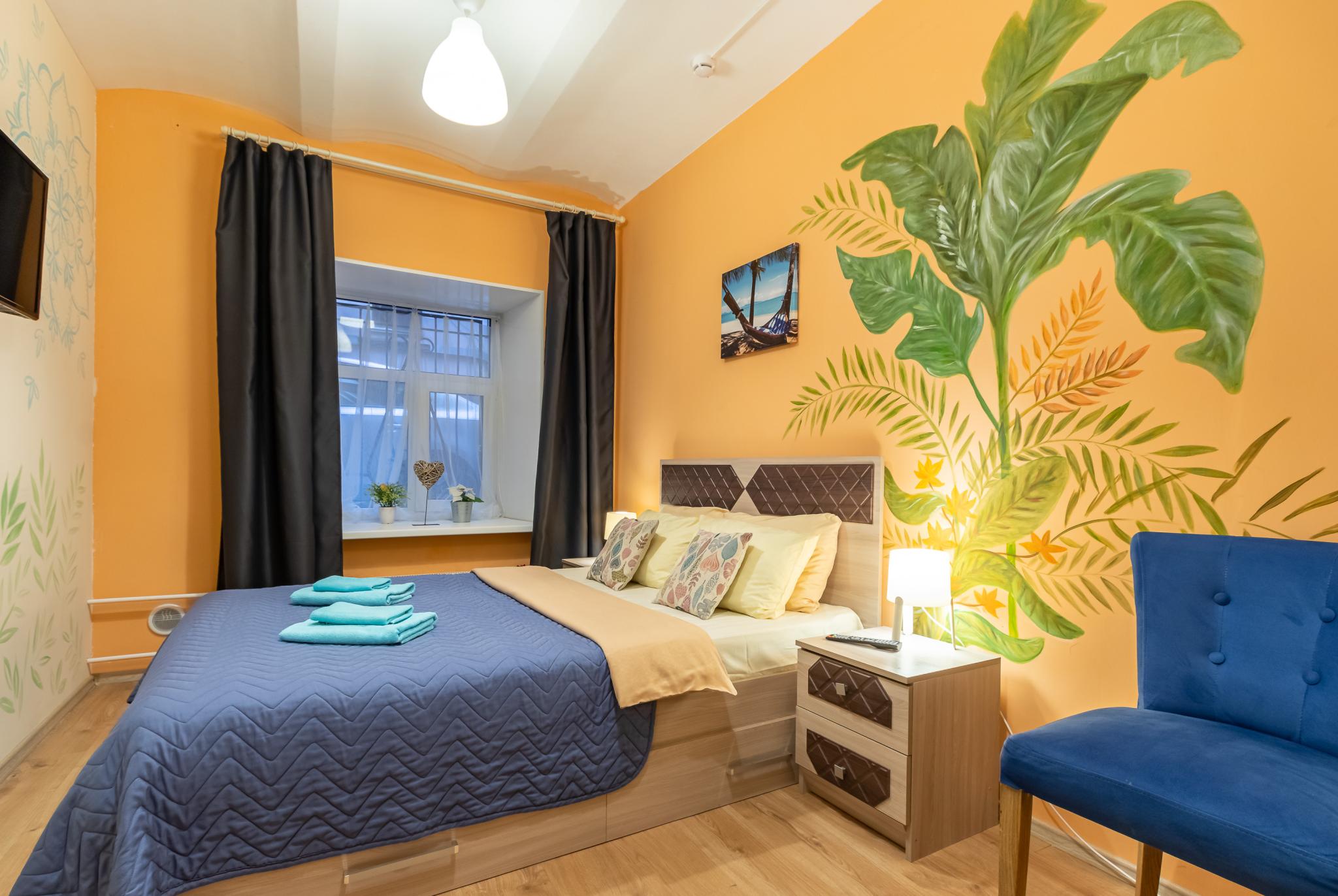 Номер стандарт эконом с 1 двуспальной кроватью