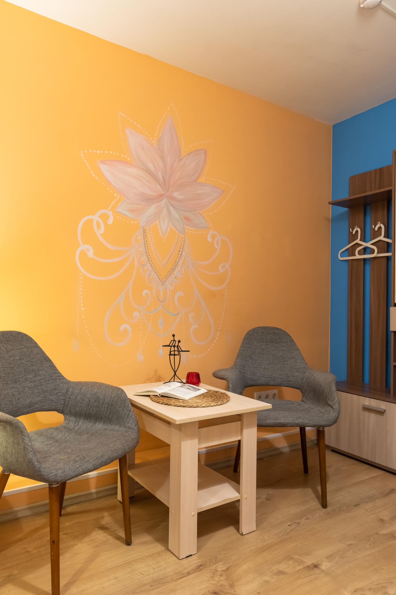 Номер стандарт эконом с 1 двуспальной кроватью