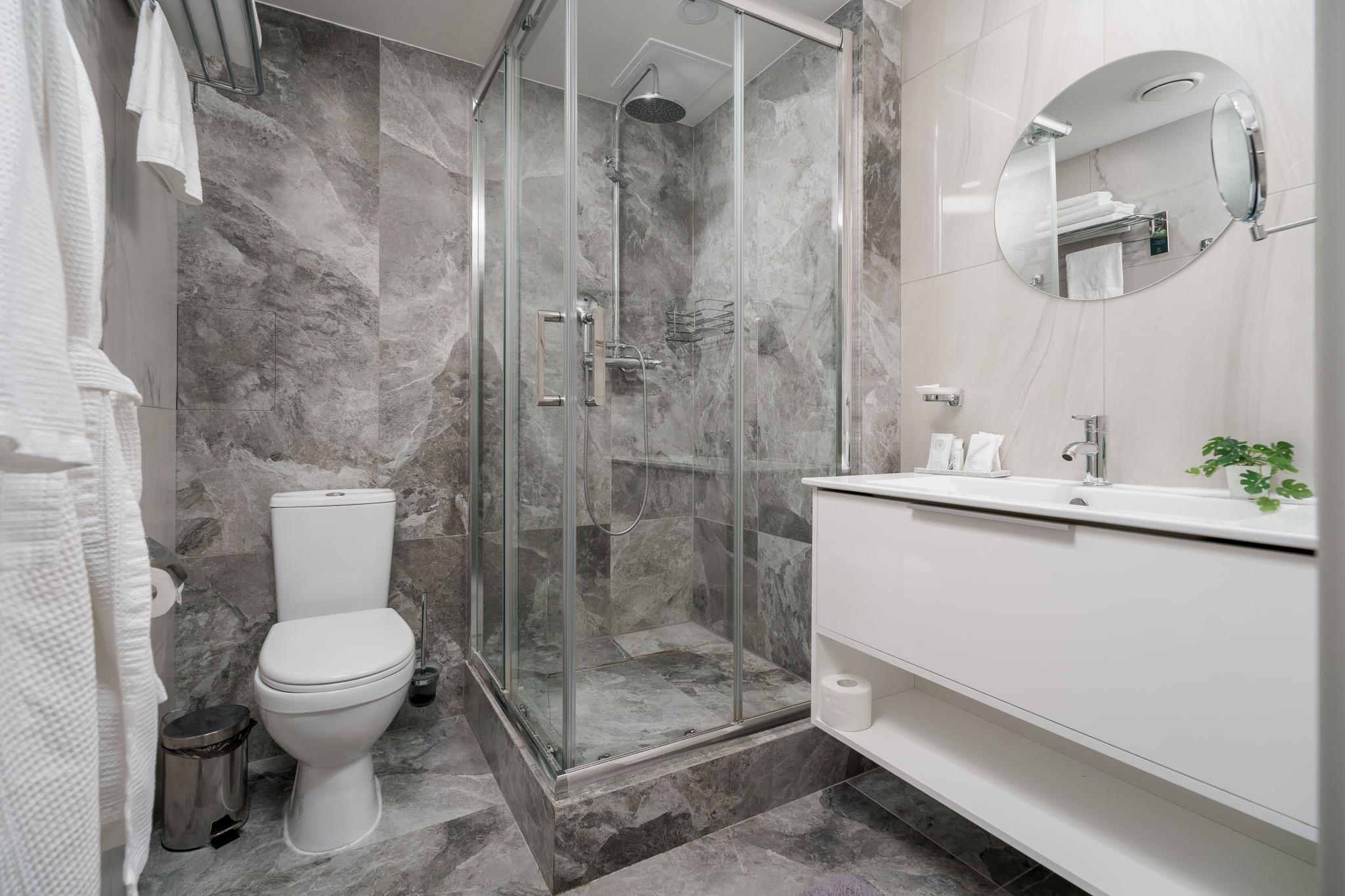 Номер стандарт с 1 двуспальной кроватью