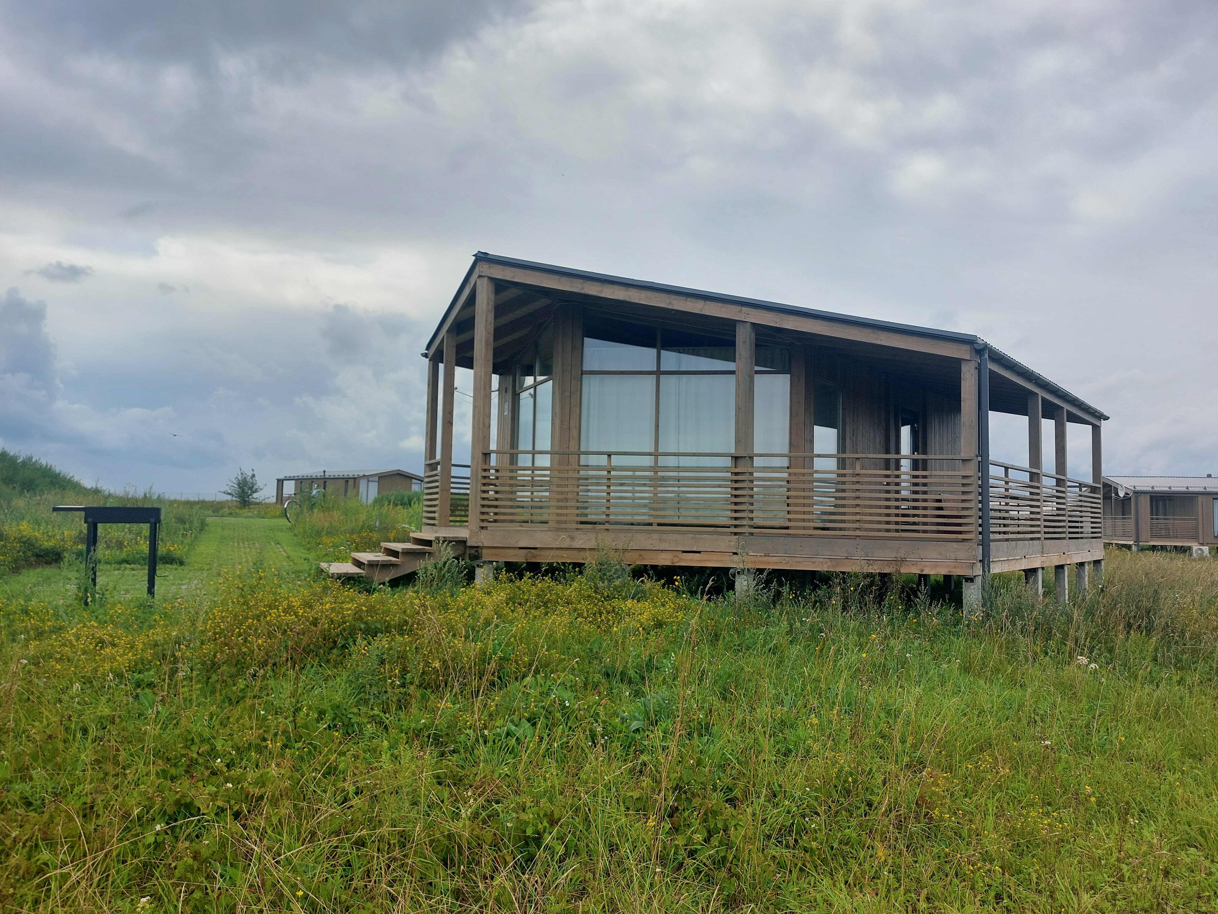 Дом с видом на озеро