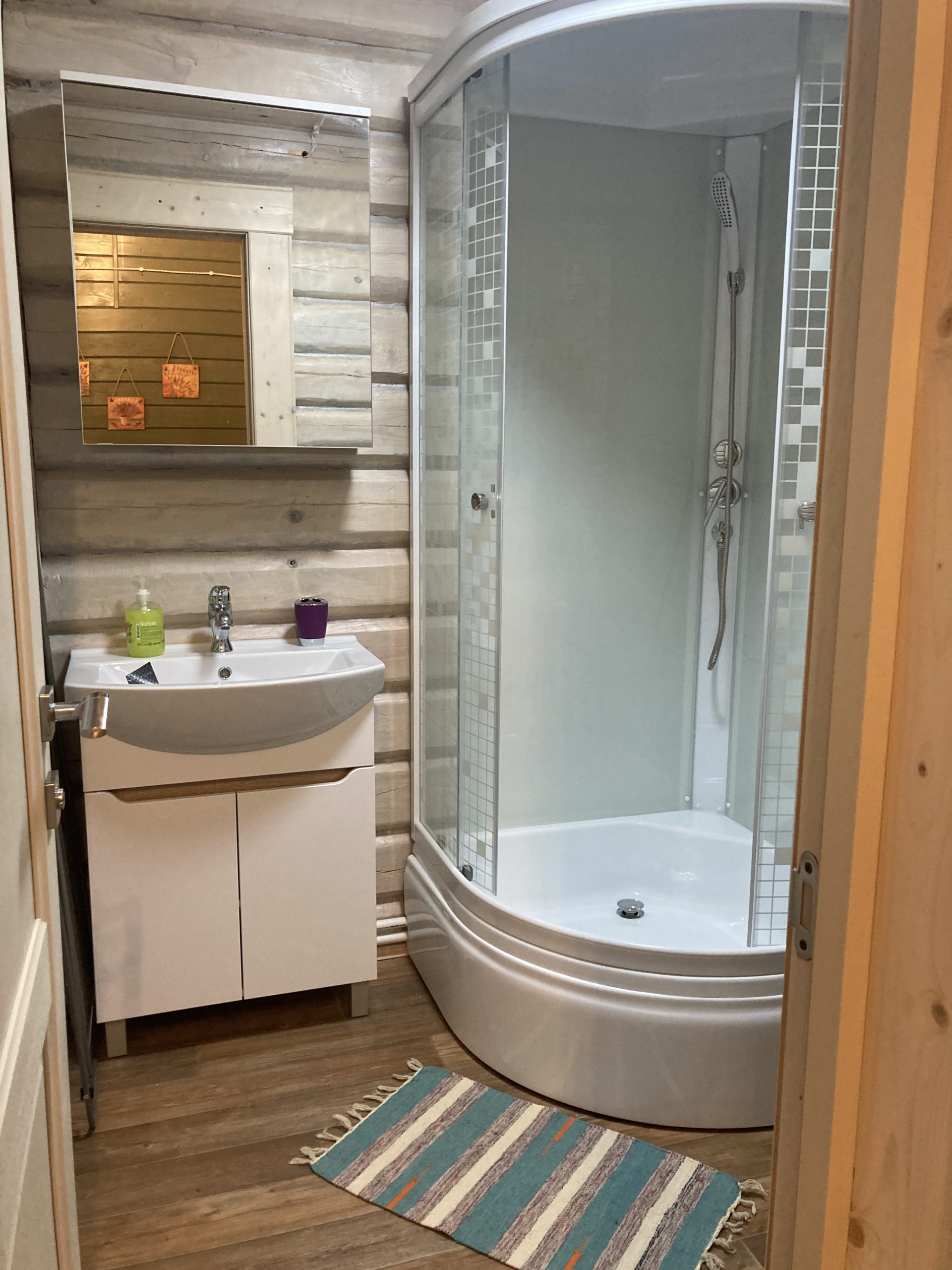 Коттедж с видом на лес