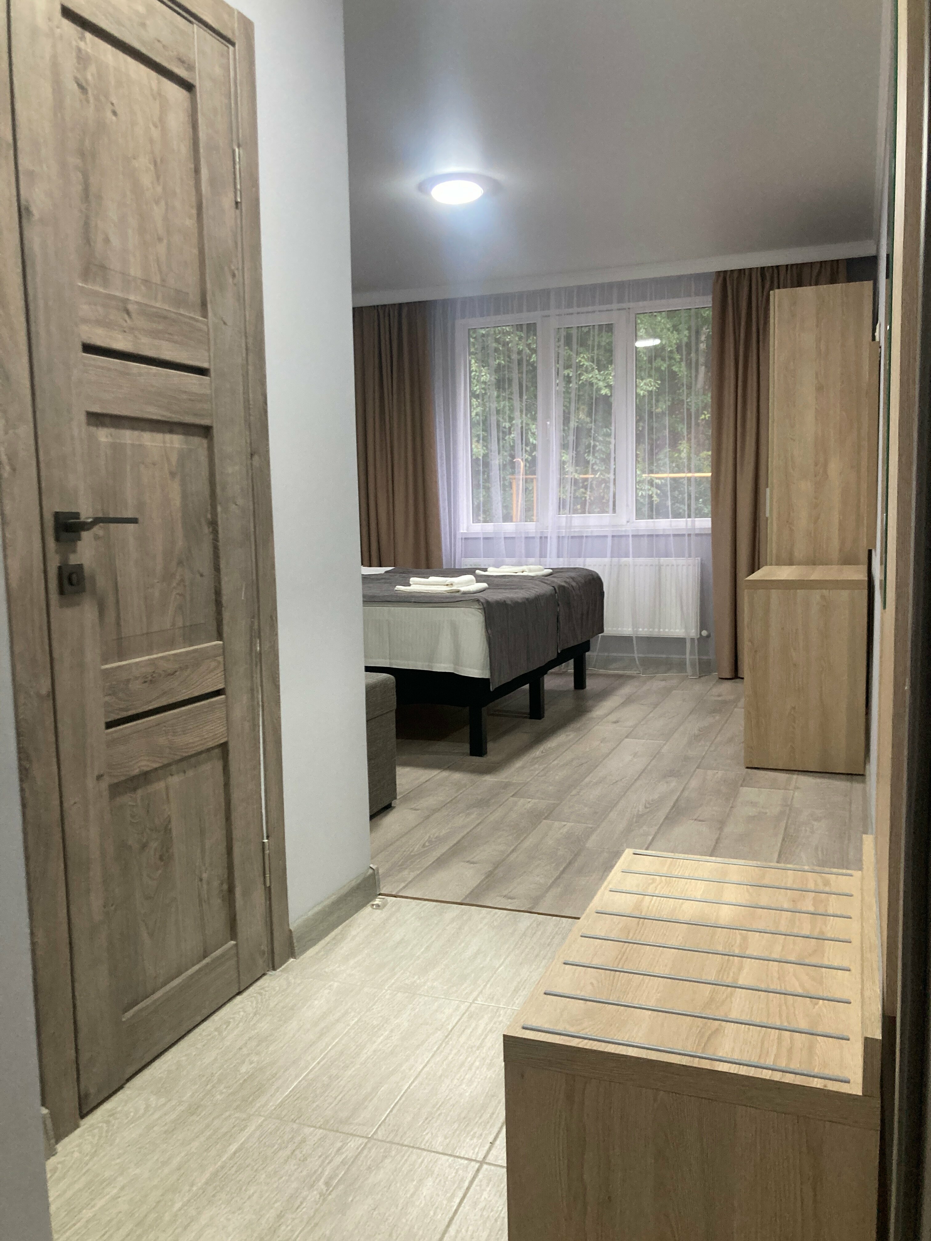 Трехместный номер «Комфорт» с душем