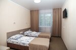 Номер стандарт с 2 односпальными кроватями и балконом (корпус 4) в Берёзки