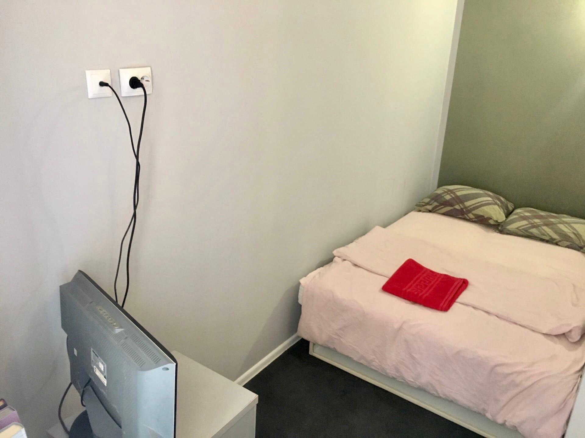 Номер стандарт с 1 двуспальной кроватью