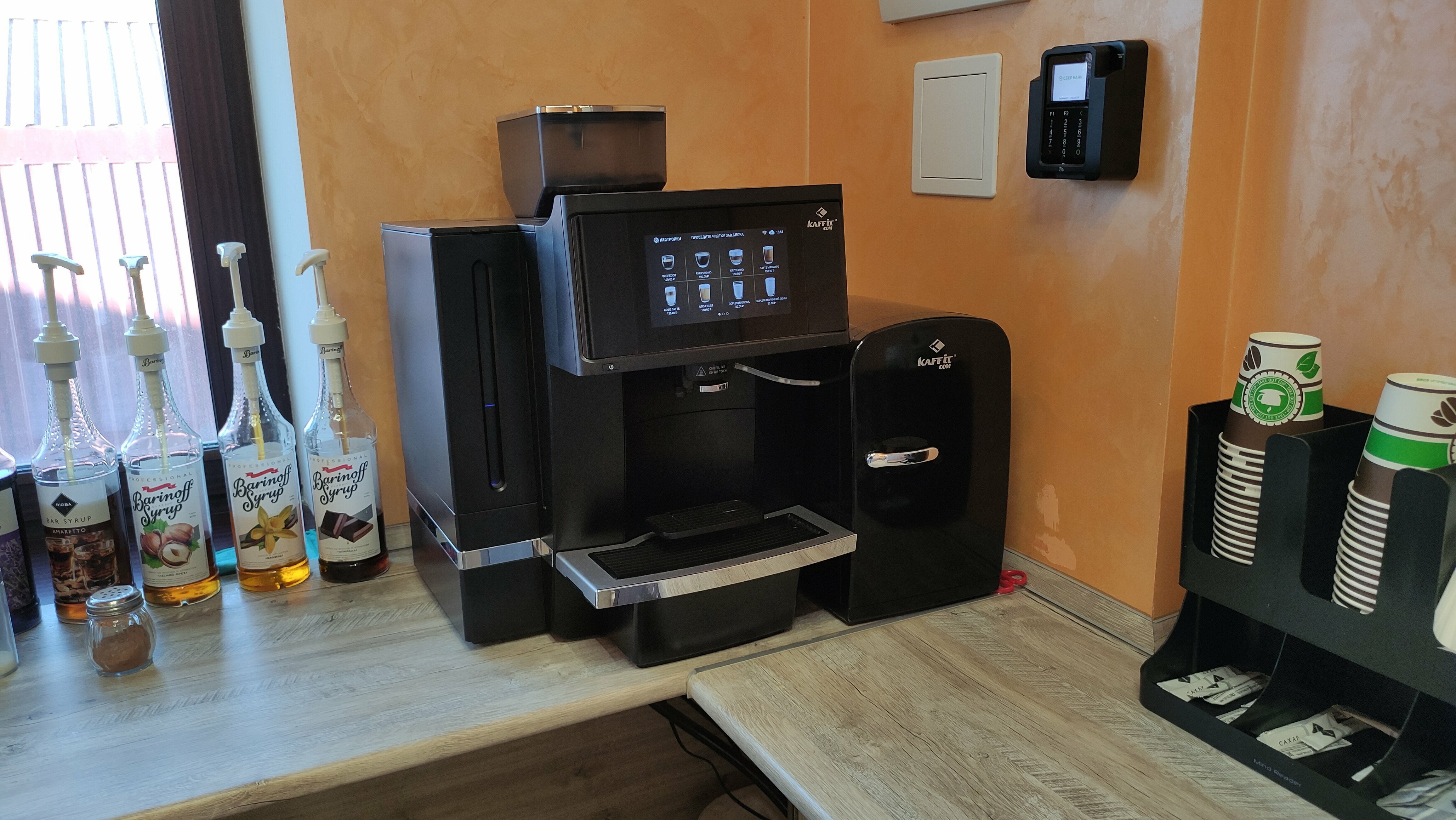 Улучшенный номер с кроватью размера «queen-size»