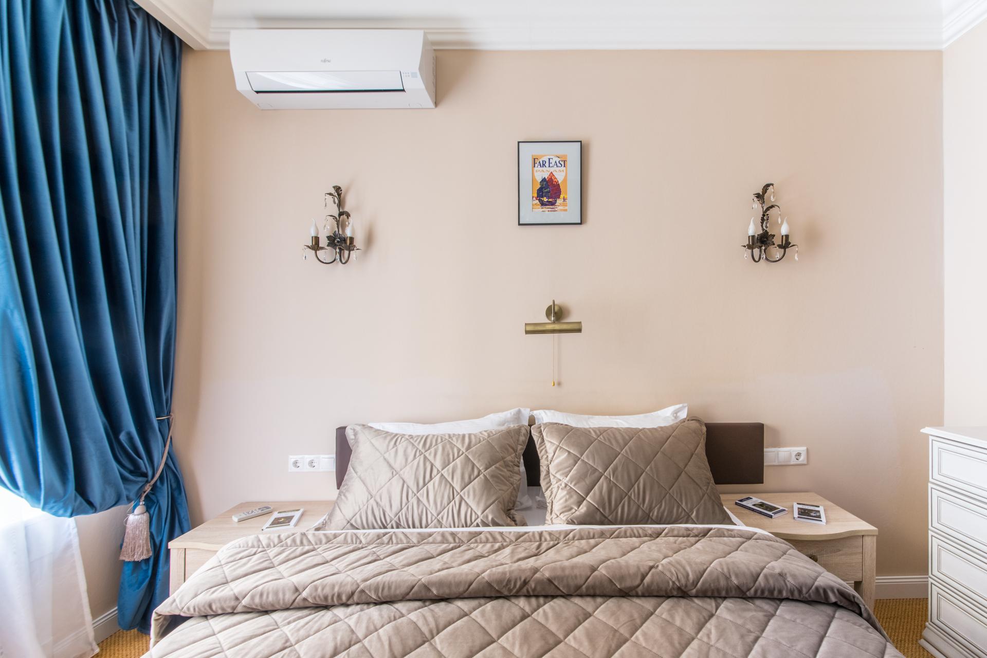 Номер стандарт с 1 двуспальной кроватью