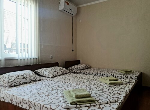 Номер эконом семейный с 3 односпальными кроватями в Мята