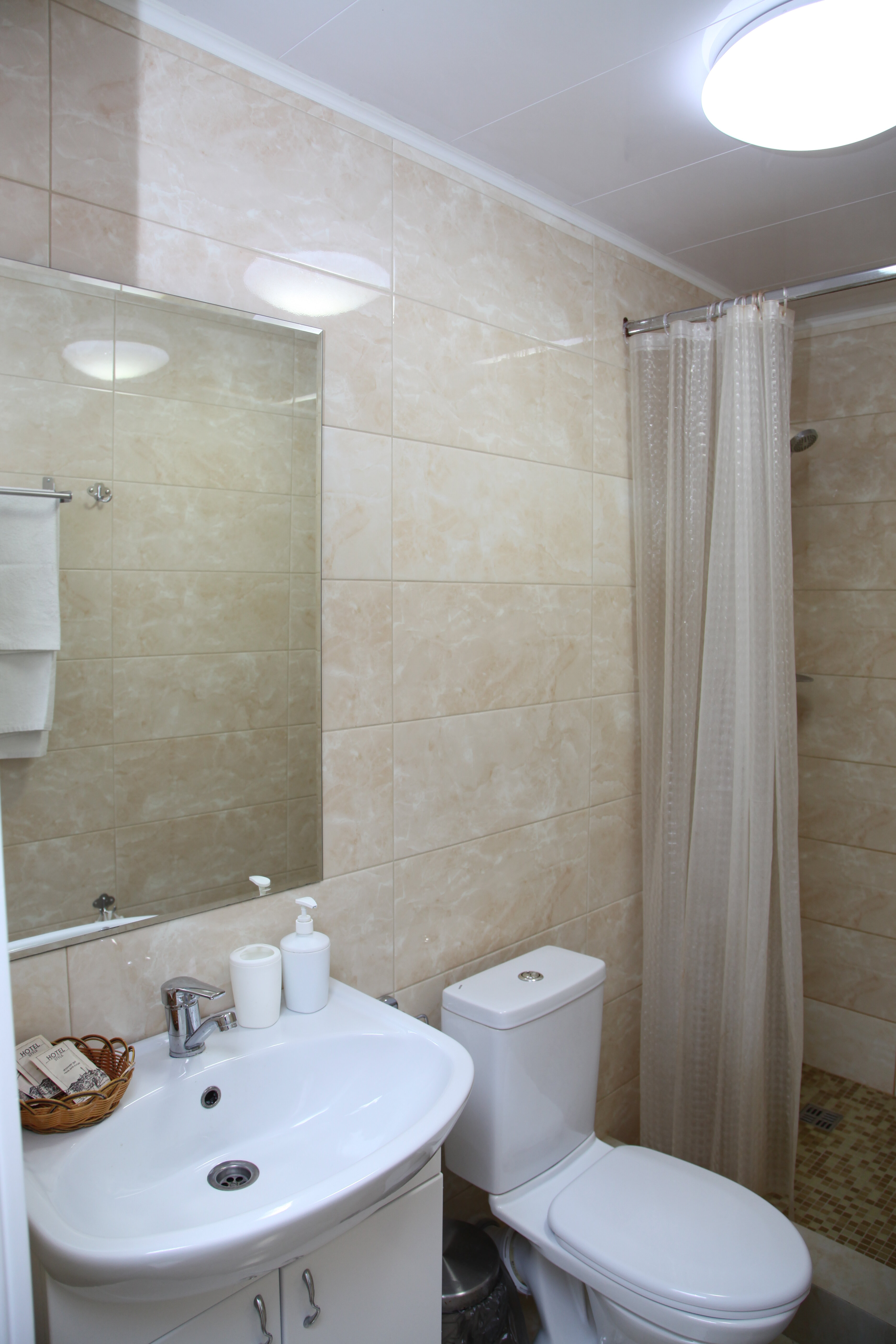 Небольшой двухместный номер с 1 кроватью