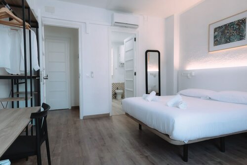 Улучшенный двухместный номер с 1 или 2 кроватями в Clink Rooms & Flats