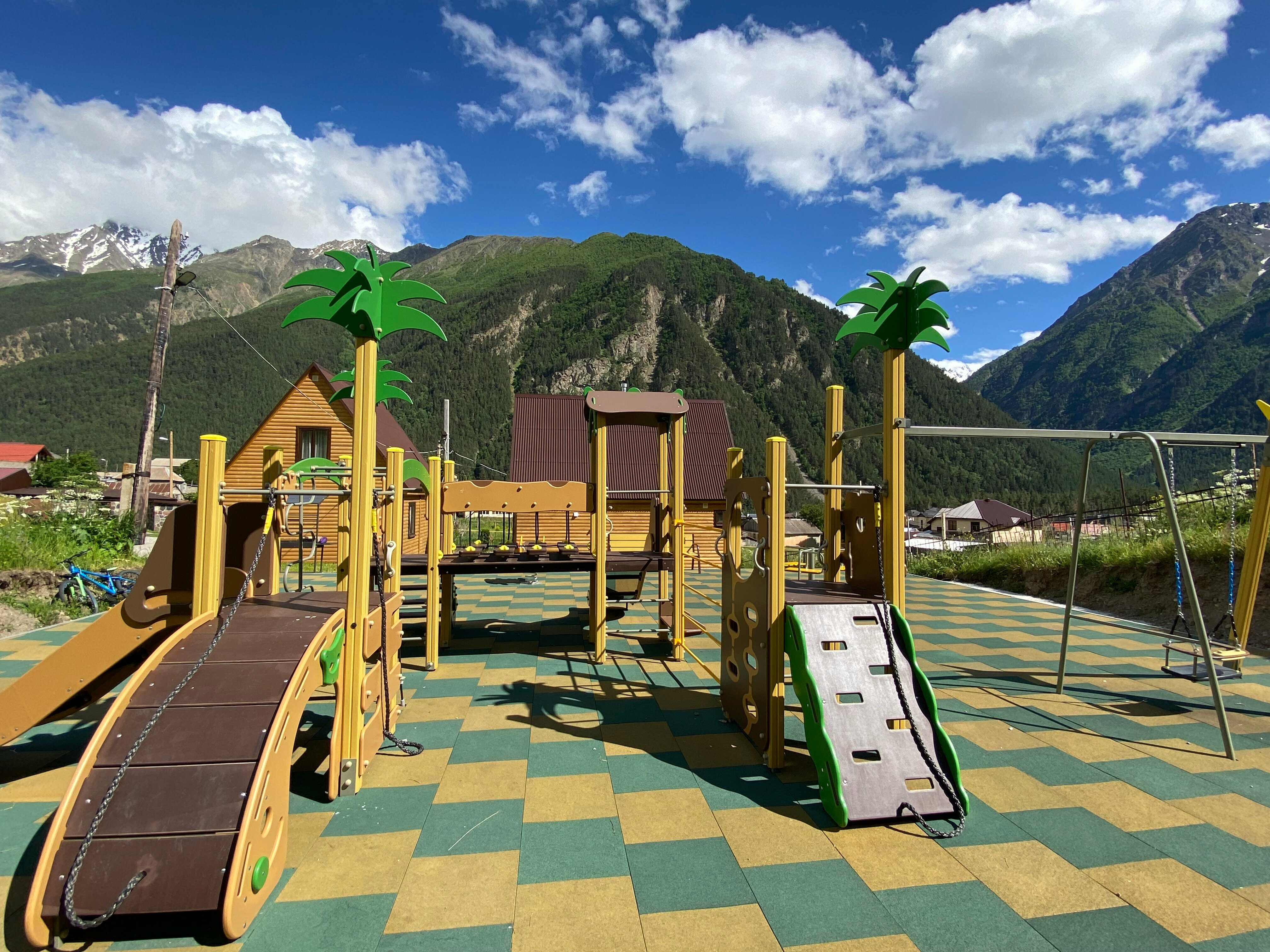 Коттедж с видом на горы