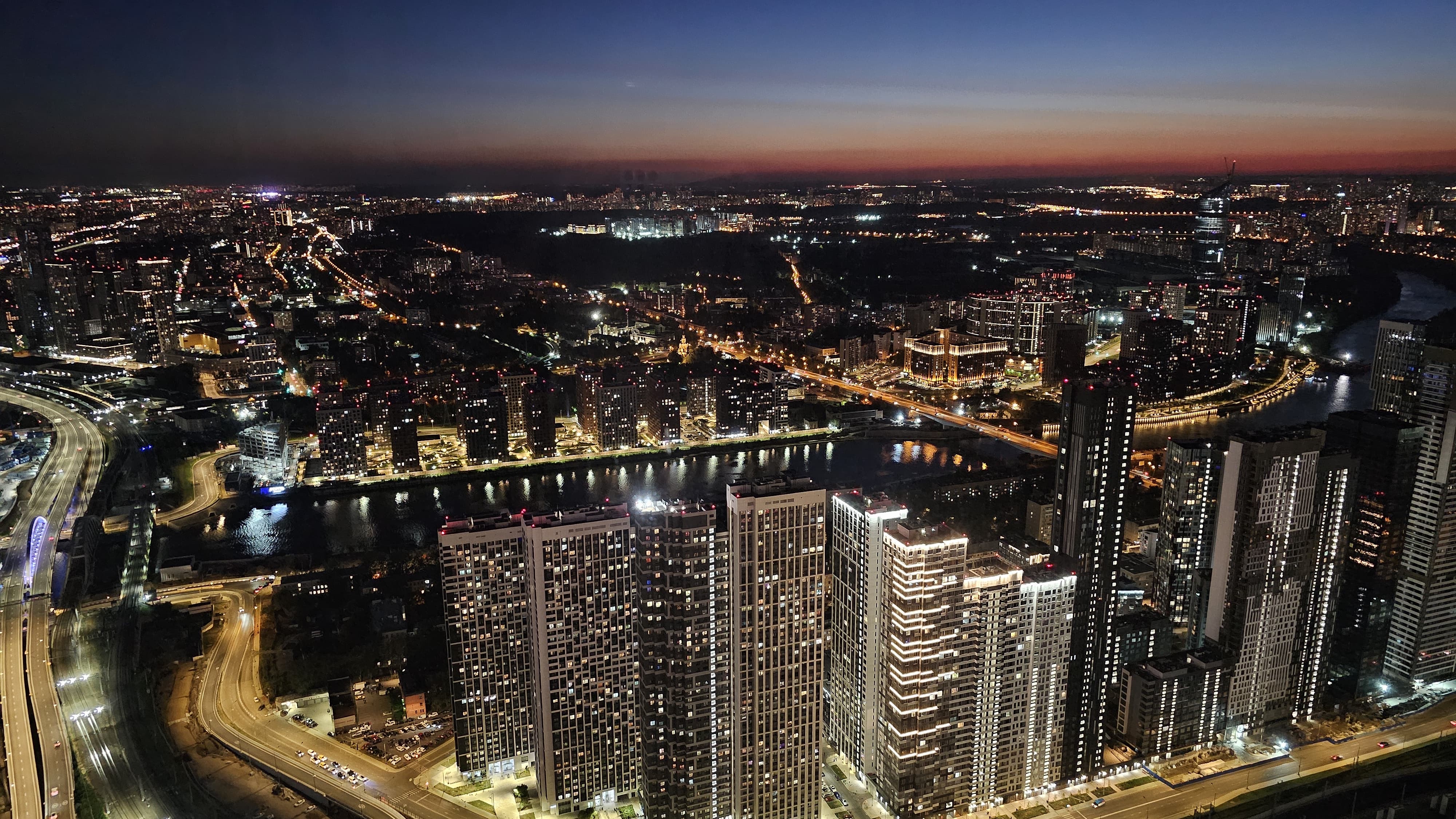 Номер-студия Делюкс с кроватью размера «king-size»