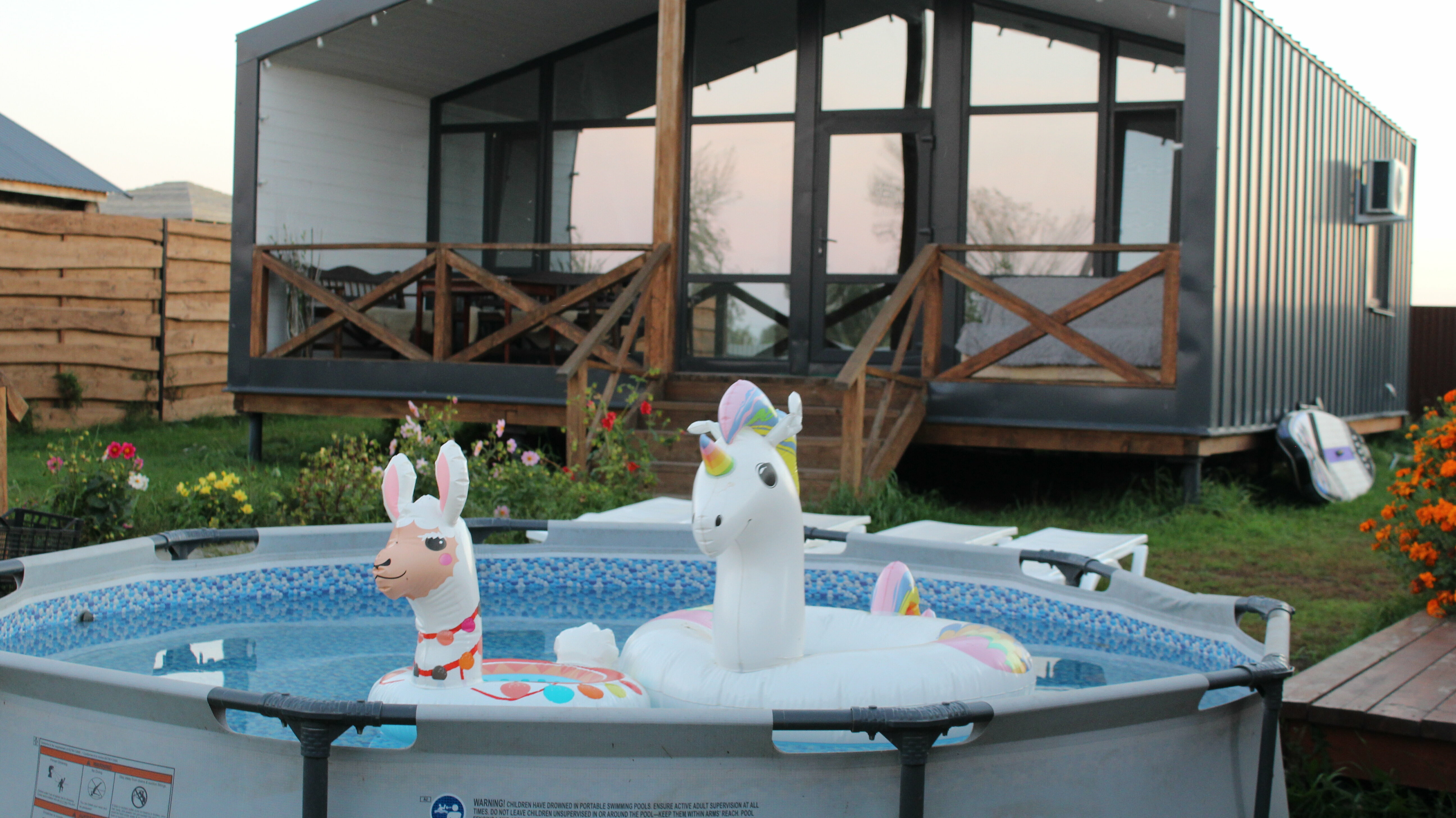 Дом с видом на озеро