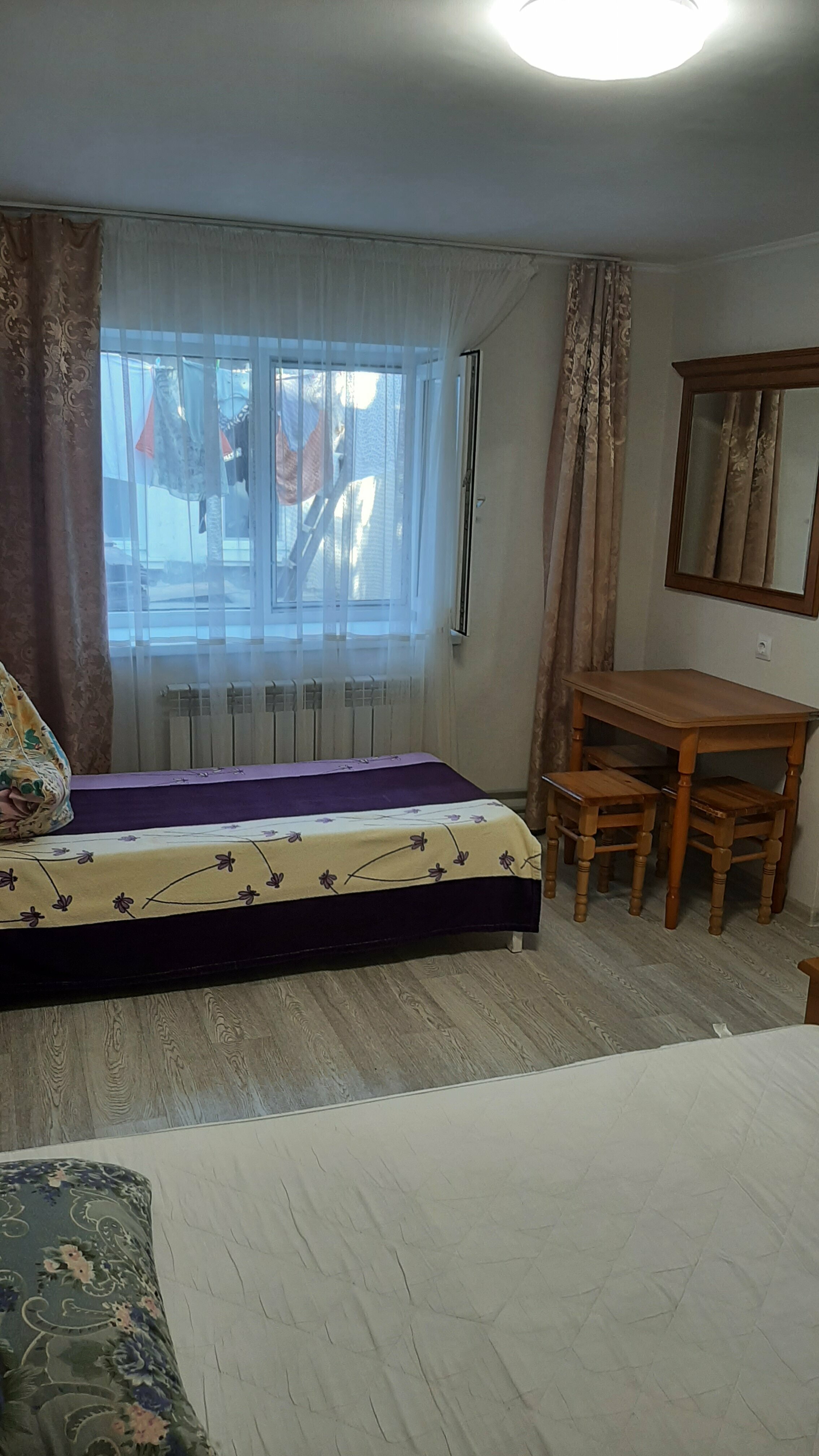 Трехместный номер с террасой