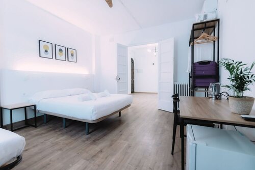 Трехместный номер (Private, External Bathroom) в Clink Rooms & Flats