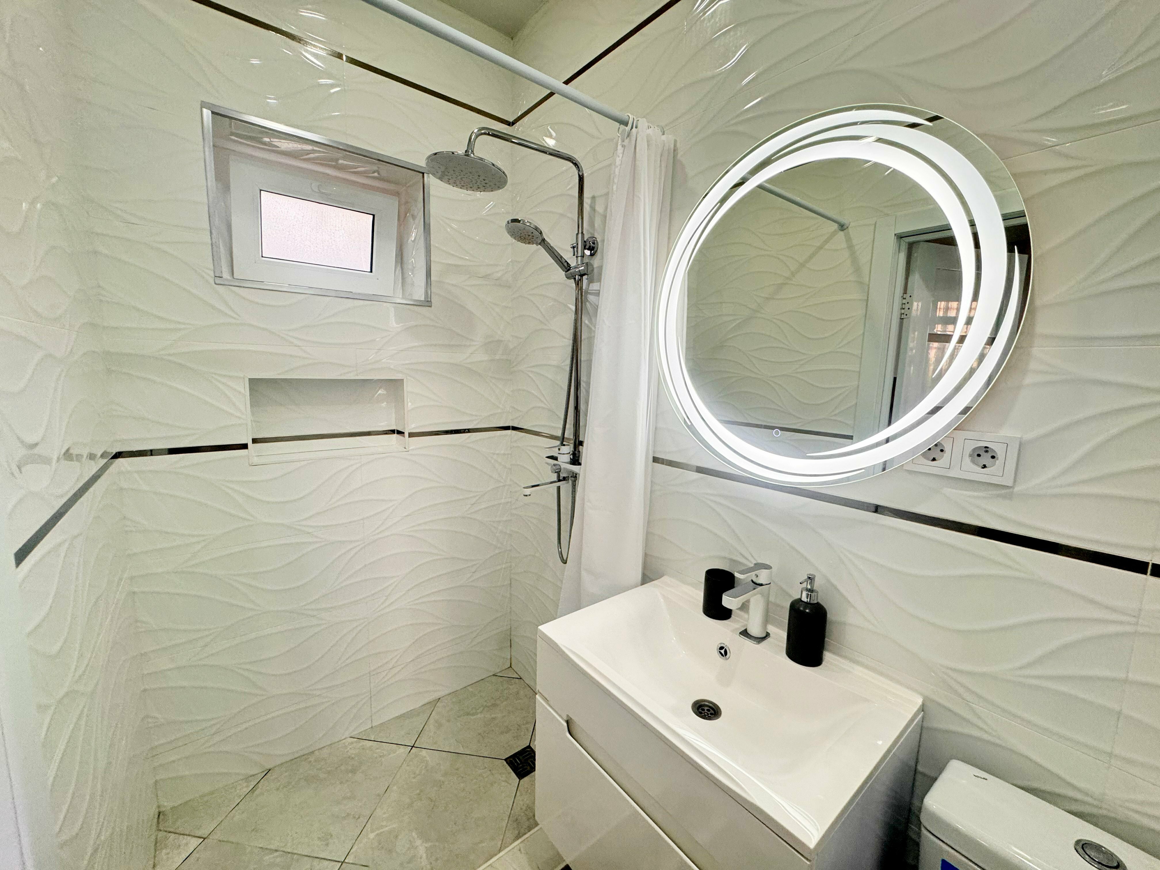 Дом с балконом