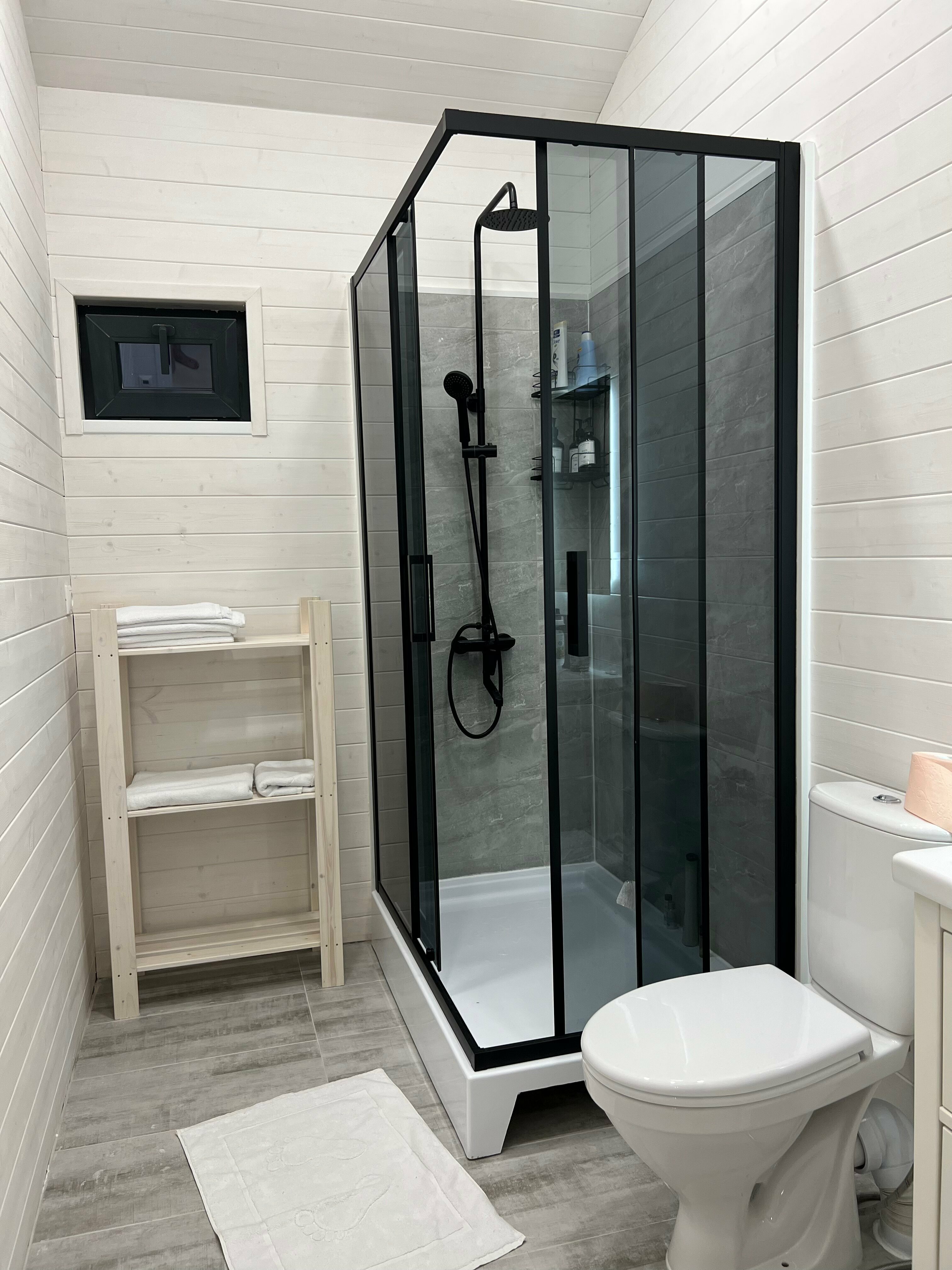 Семейный номер с видом на горы