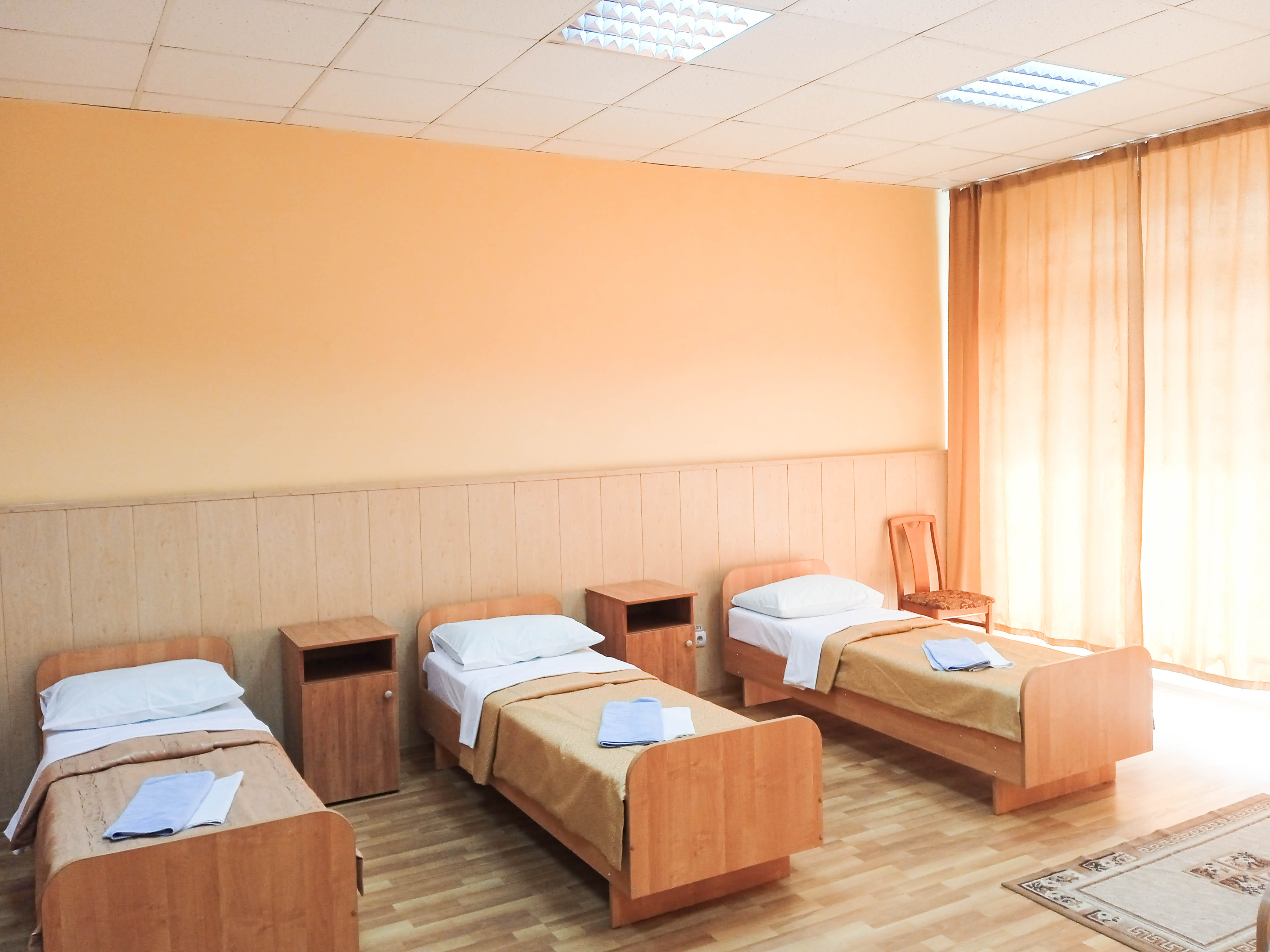 Общий 6-местный номер для мужчин и женщин