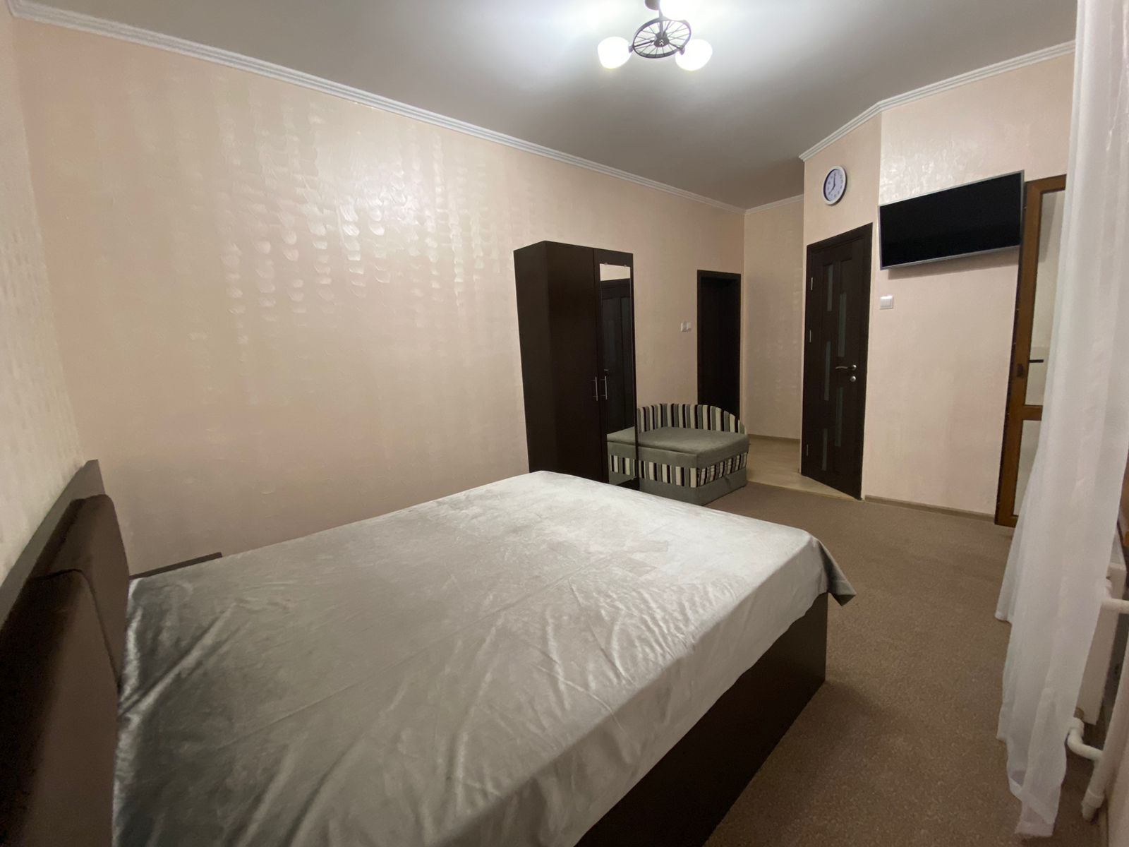 Трехместный номер с балконом