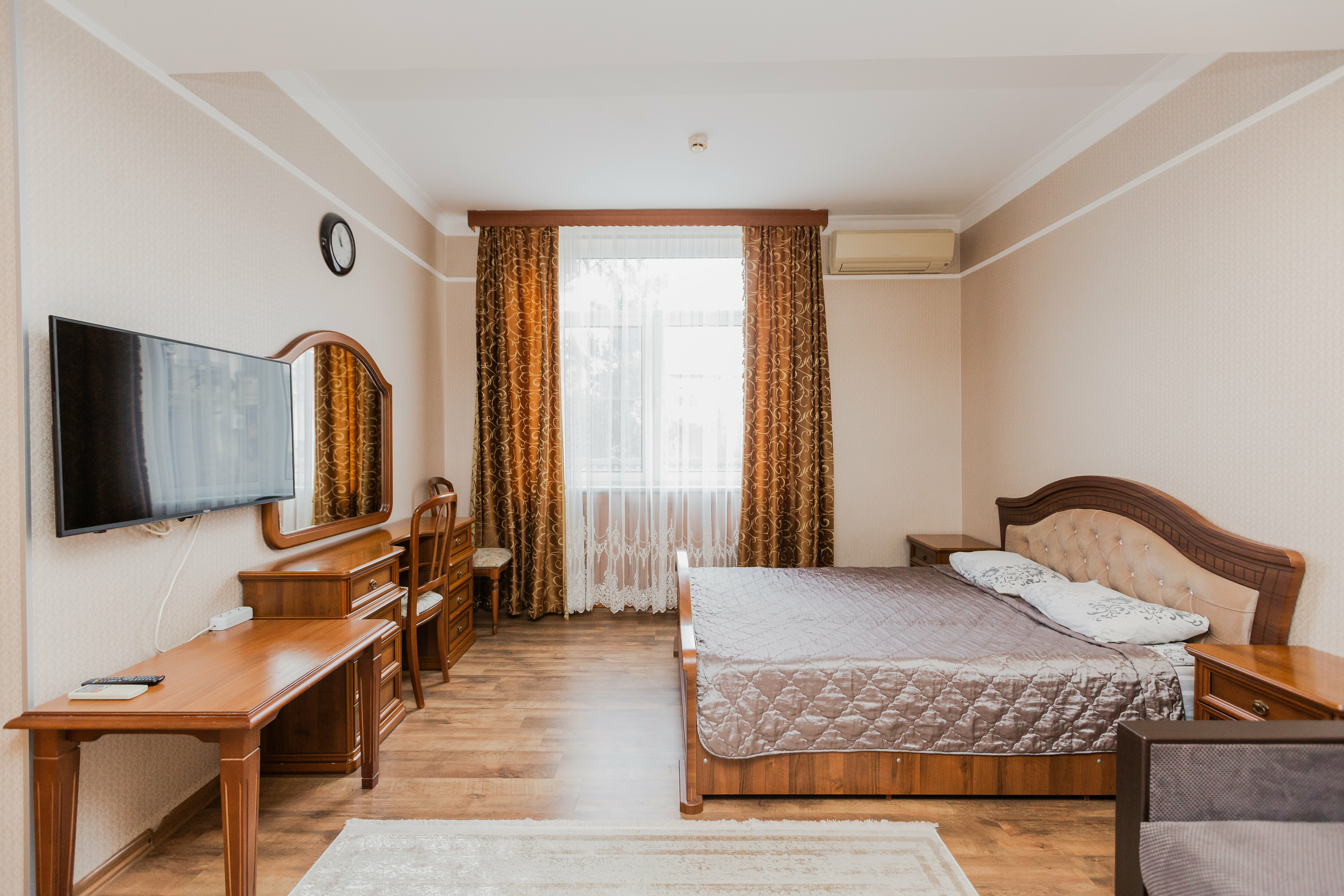 Трехместный номер «Комфорт» с душем