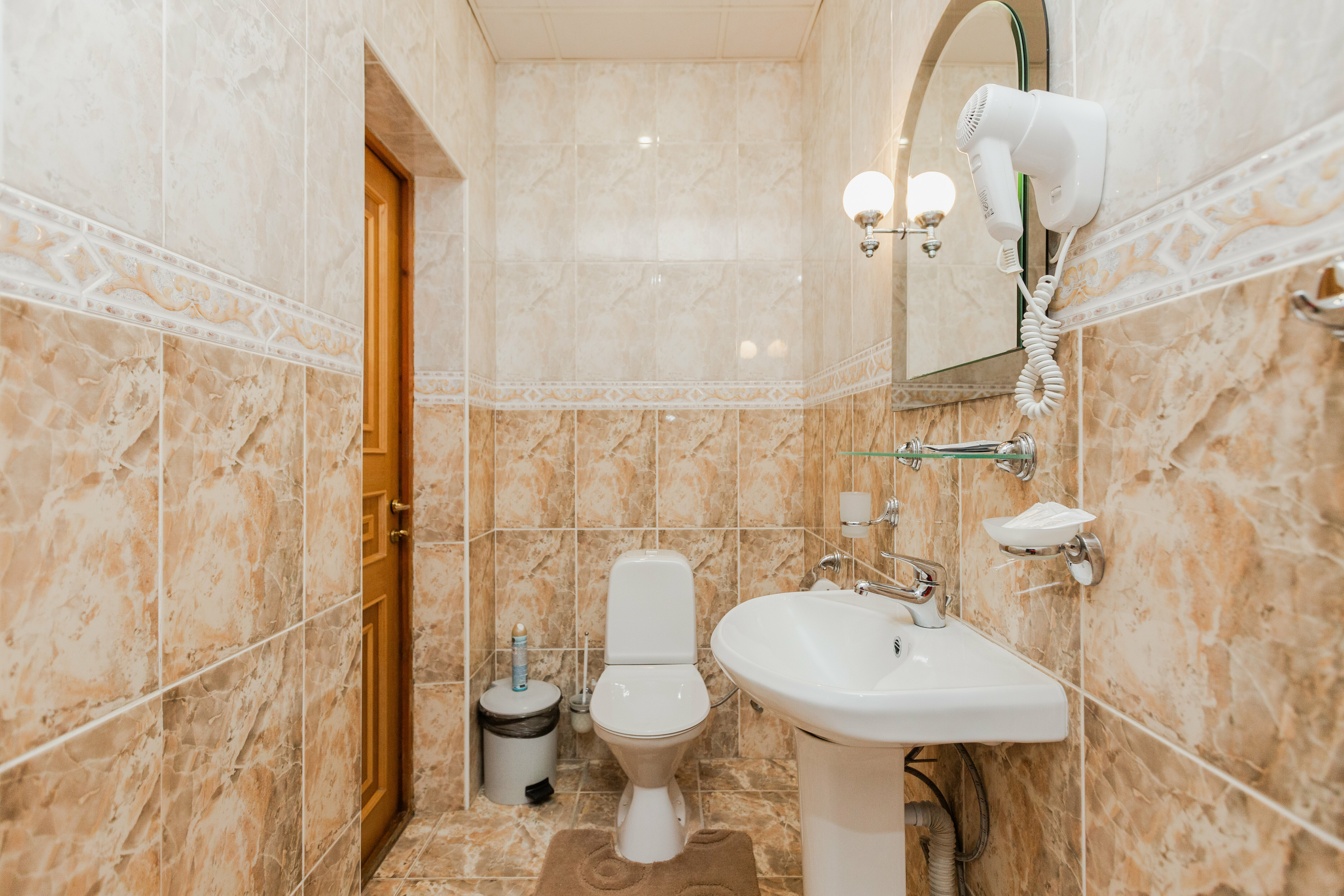 Трехместный номер «Комфорт» с душем