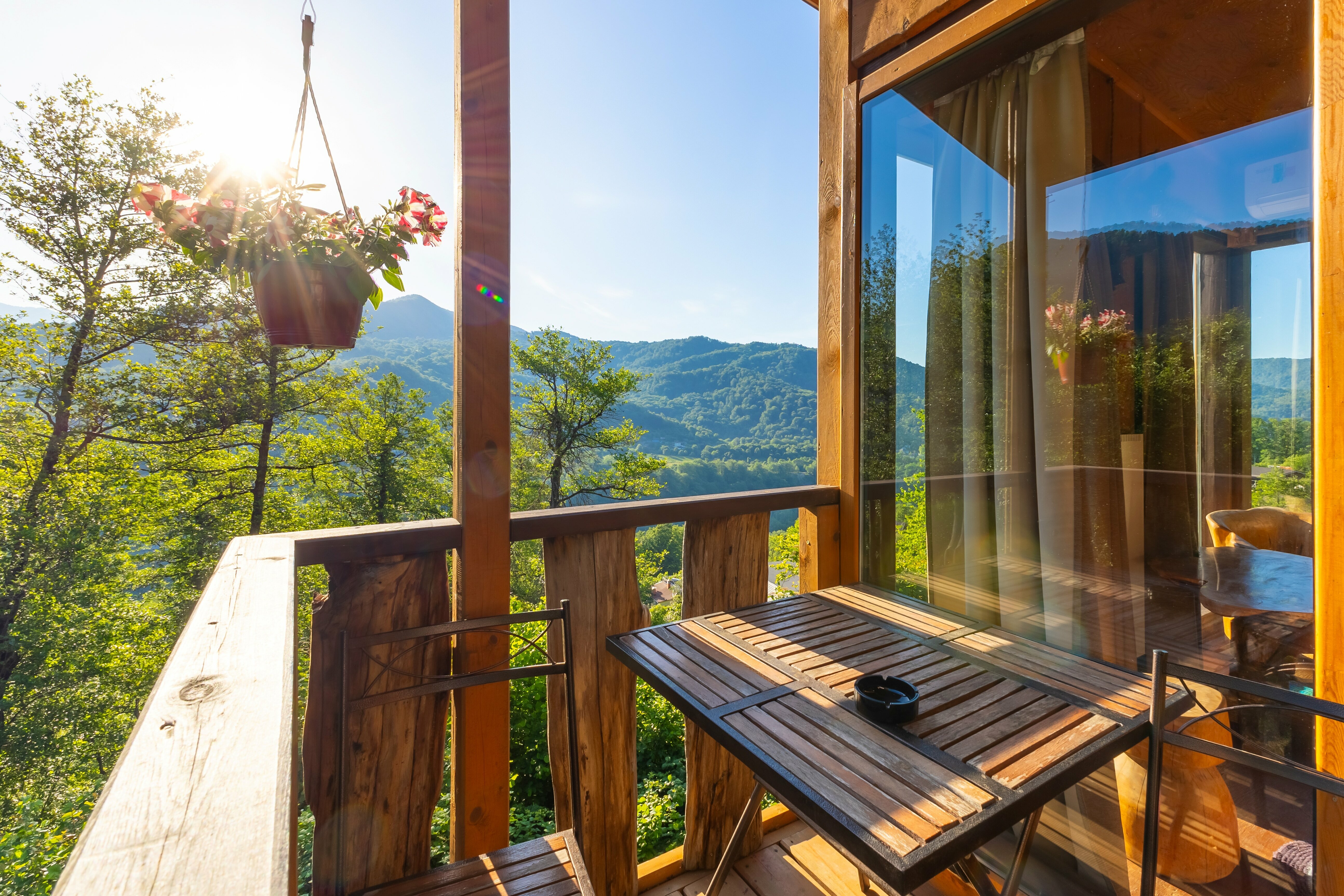 Коттедж с видом на лес