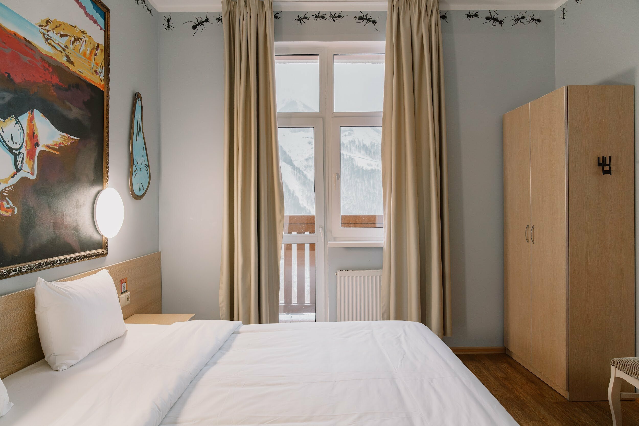 2-х местный в блоке с балконом и видом на горы (общий с/у на блок)