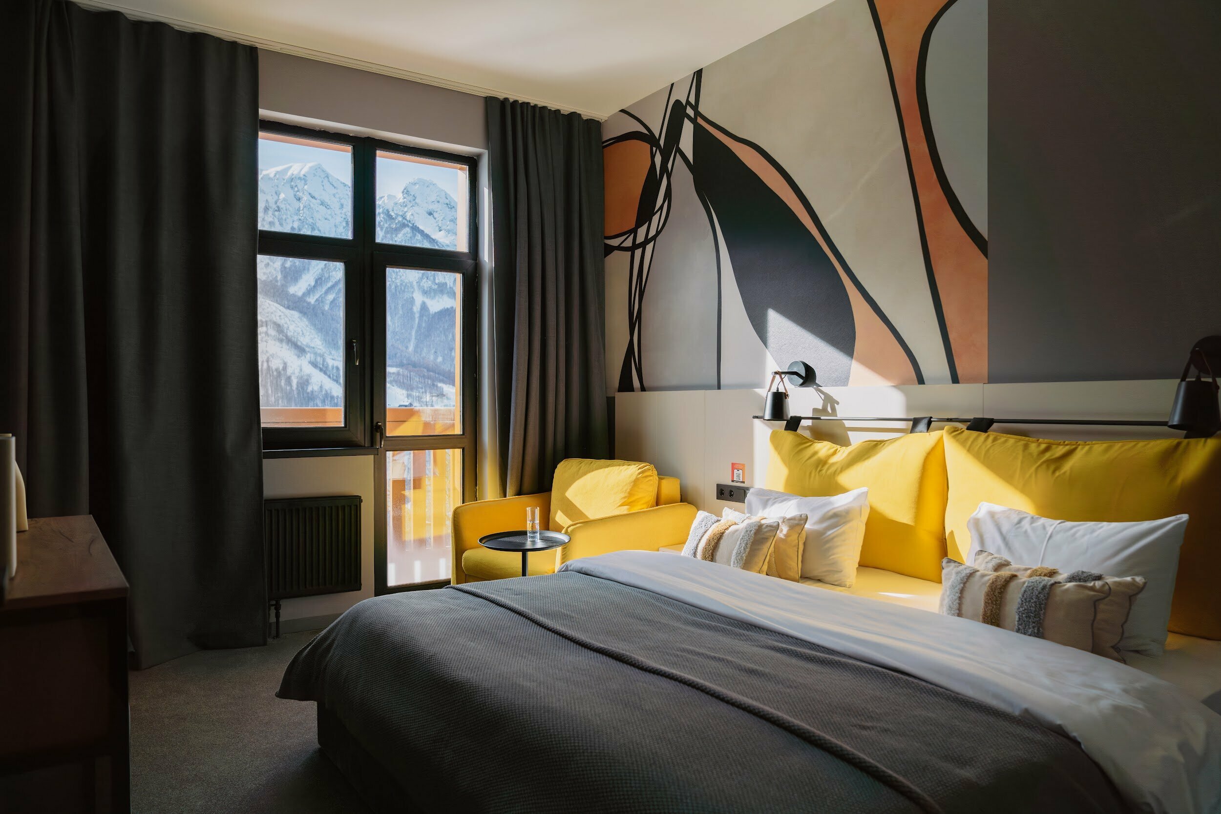 Двухкомнатный люкс с балконом и видом на горы