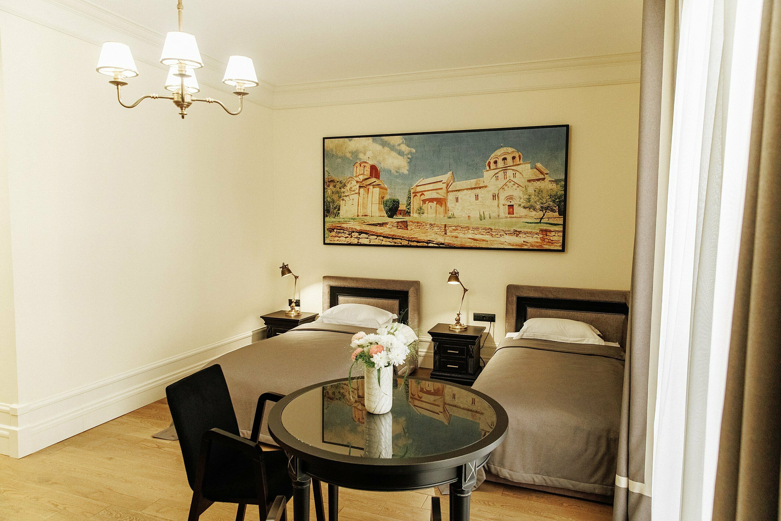 Улучшенный двухместный номер с 2 отдельными кроватями