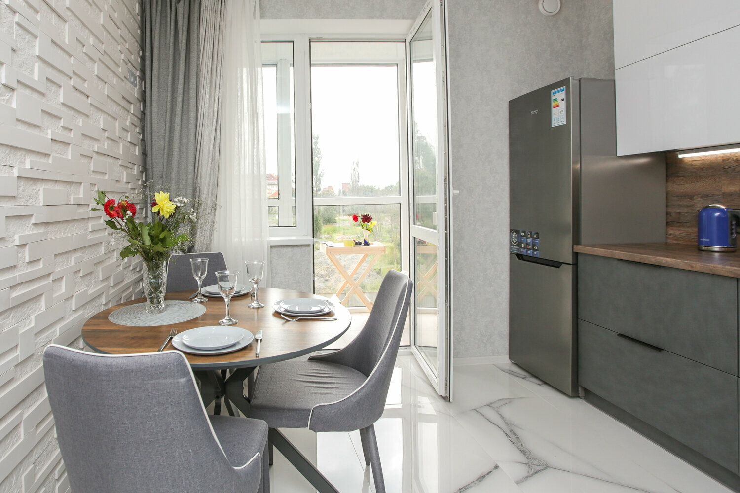 Трехместный номер с балконом