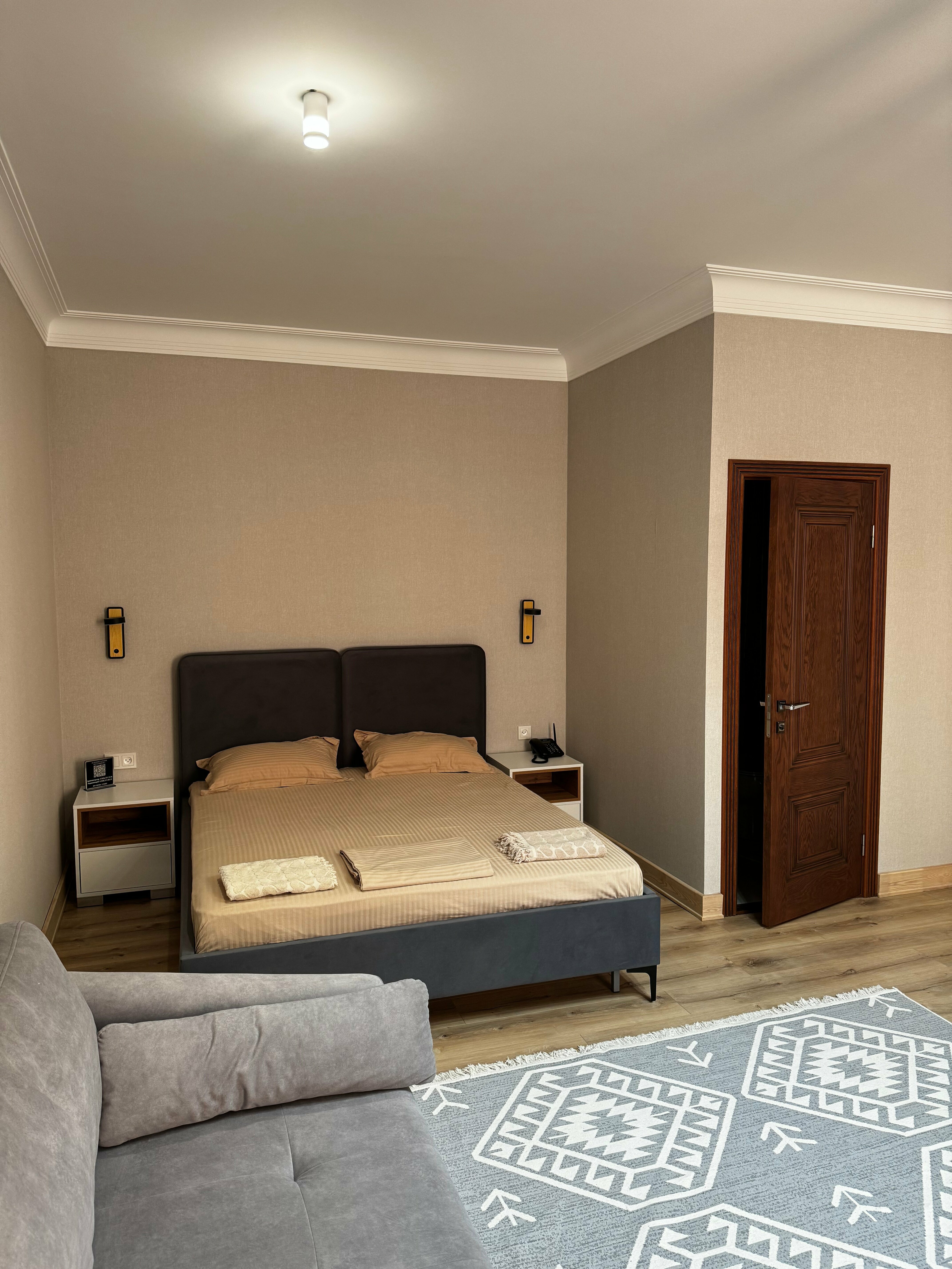 Улучшенный люкс с кроватью размера «king-size»