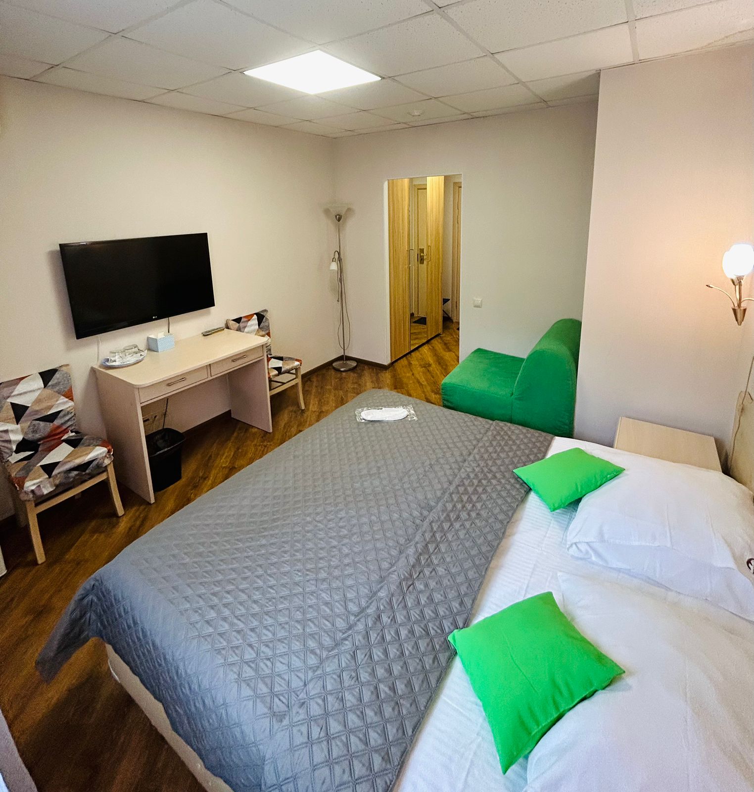 Улучшенный номер с кроватью размера «king-size» или 2 отдельными кроватями