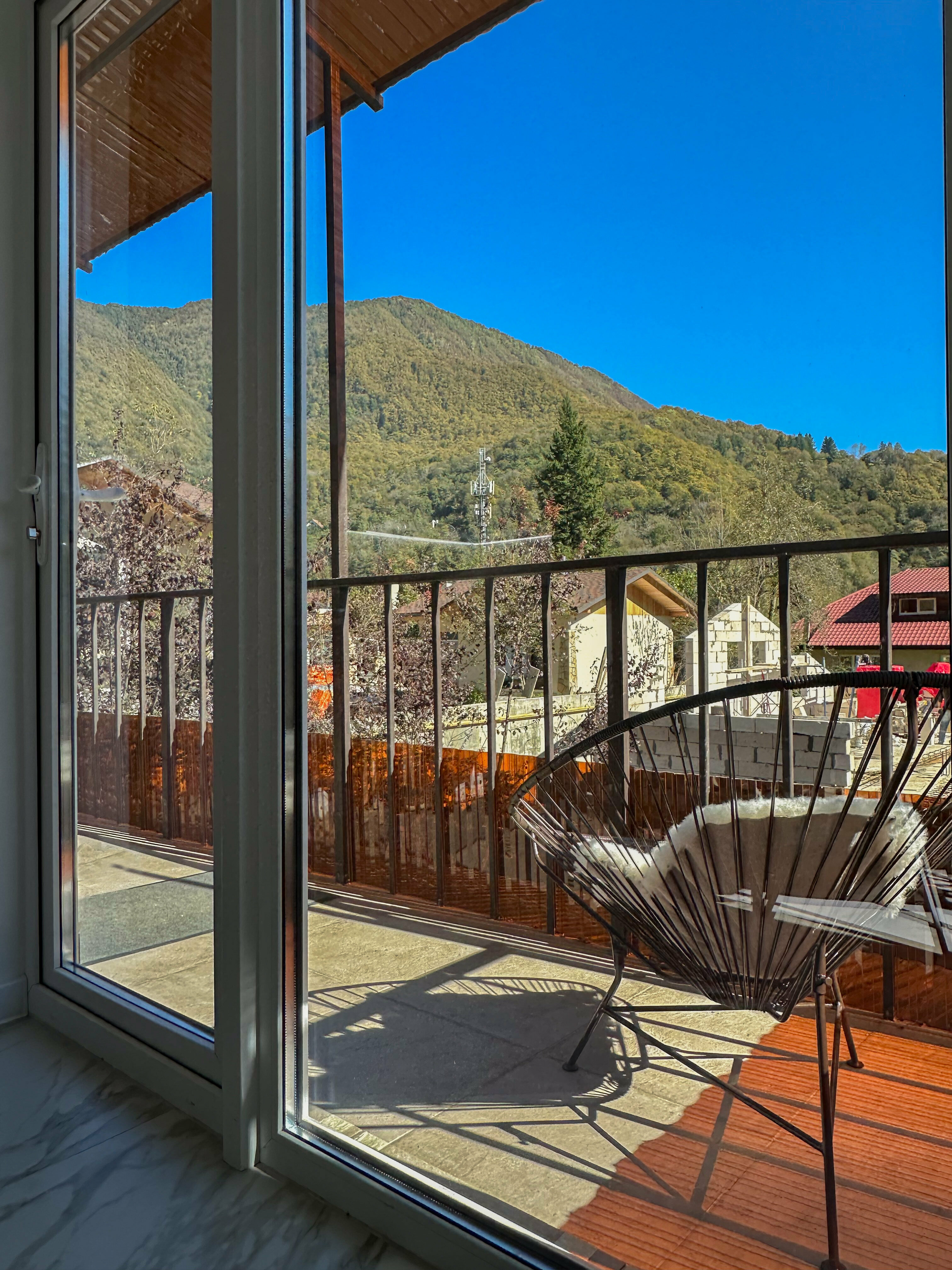 Четырехместный номер с видом на горы